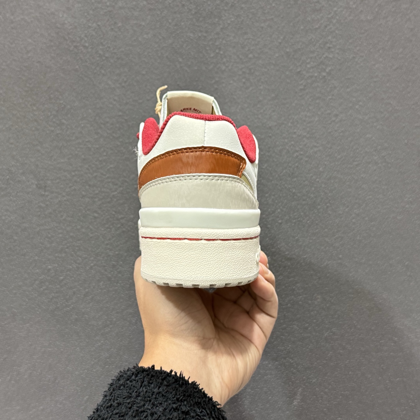 Adidas Forum 84 Low KJ8751 马年限定 人气单品 经典复古篮球鞋-Top High Quatity Cheap Sneakers Fashion Clothing Clothes Bags handbags Shoes of all Brand wholesale With The best Quality And Beautiful Price from China Factory Chinese suppliers wholesaler seller Adidas Forum 84 Low KJ8751 马年限定 人气单品 经典复古篮球鞋