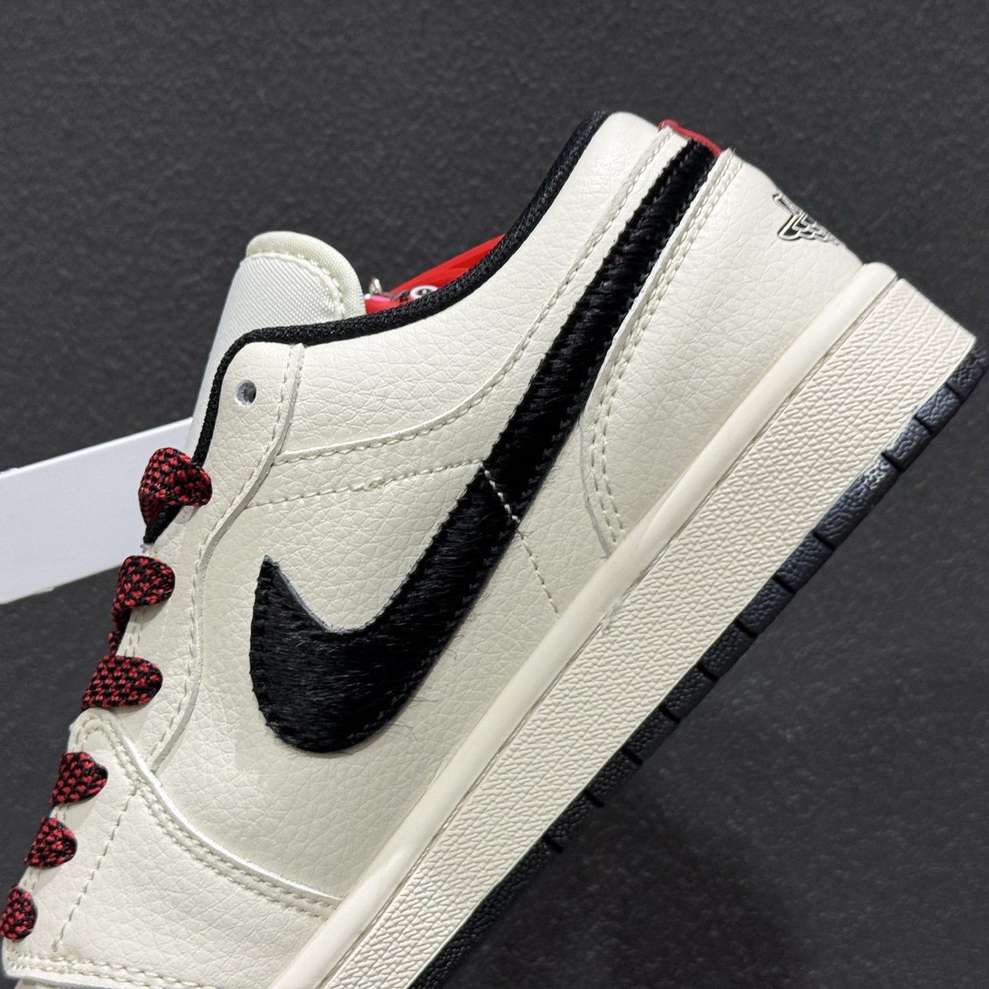 Air Jordan 1 Low AJ1 乔1 马年限定 高端定制 低帮复古篮球鞋 XT6998-138-Top High Quatity Cheap Sneakers Fashion Clothing Clothes Bags handbags Shoes of all Brand wholesale With The best Quality And Beautiful Price from China Factory Chinese suppliers wholesaler seller Air Jordan 1 Low AJ1 乔1 马年限定 高端定制 低帮复古篮球鞋 XT6998-138