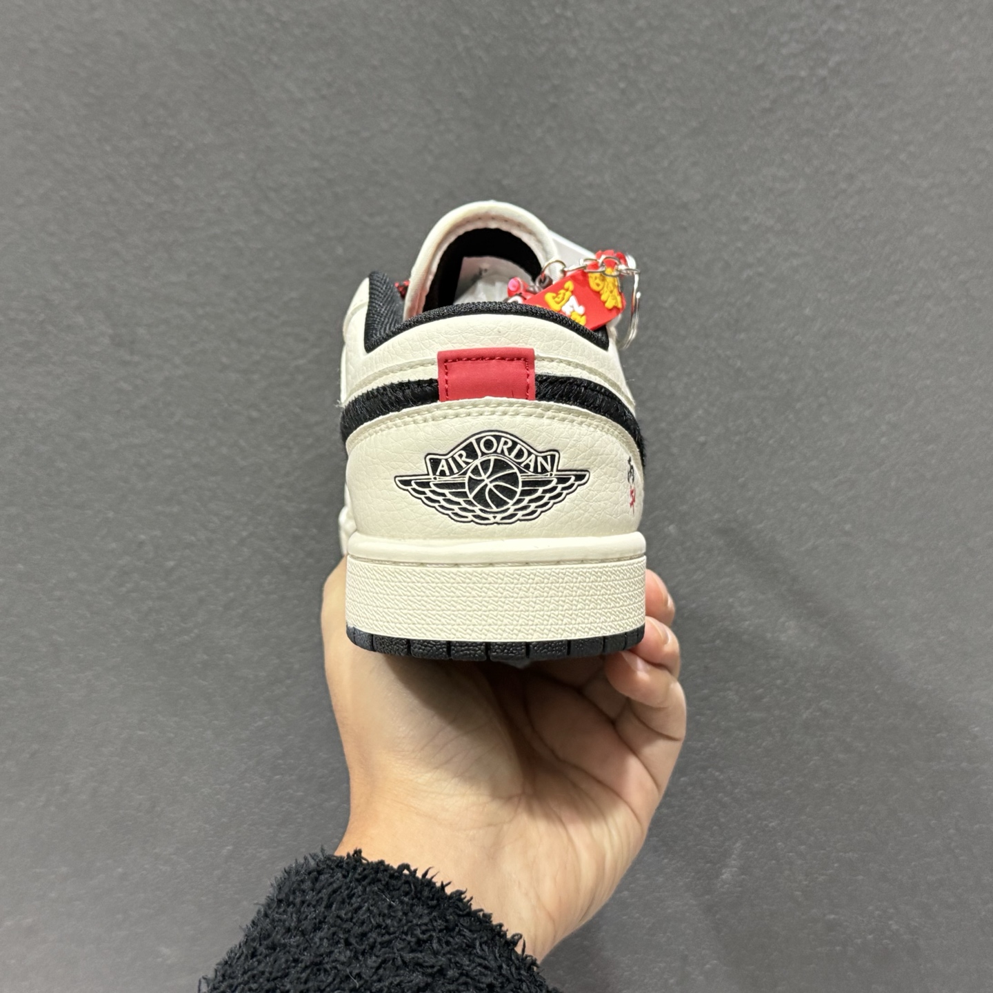 Air Jordan 1 Low AJ1 乔1 马年限定 高端定制 低帮复古篮球鞋 XT6998-138-Top High Quatity Cheap Sneakers Fashion Clothing Clothes Bags handbags Shoes of all Brand wholesale With The best Quality And Beautiful Price from China Factory Chinese suppliers wholesaler seller Air Jordan 1 Low AJ1 乔1 马年限定 高端定制 低帮复古篮球鞋 XT6998-138