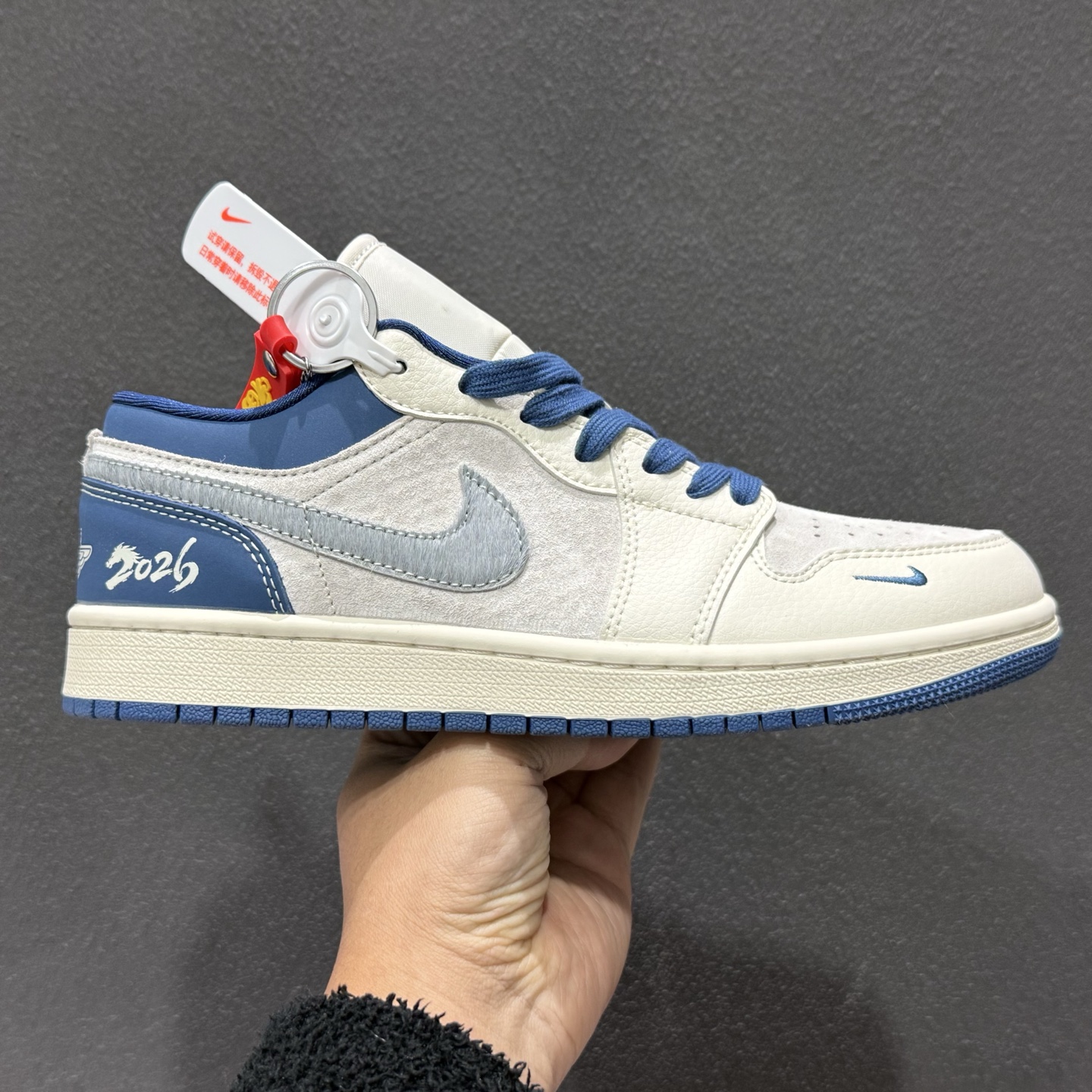 270 Air Jordan 1 Low AJ1 乔1 马年限定 高端定制 低帮复古篮球鞋 XT6998-132-Chinese UA Cheap High Quatity Brand Clothes Bags handbags Sneakers wholesale wholesaler seller from China Factory suppliers Fashion Clothing Shoes best Quality Beautiful Price 270 Air Jordan 1 Low AJ1 乔1 马年限定 高端定制 低帮复古篮球鞋 XT6998-132