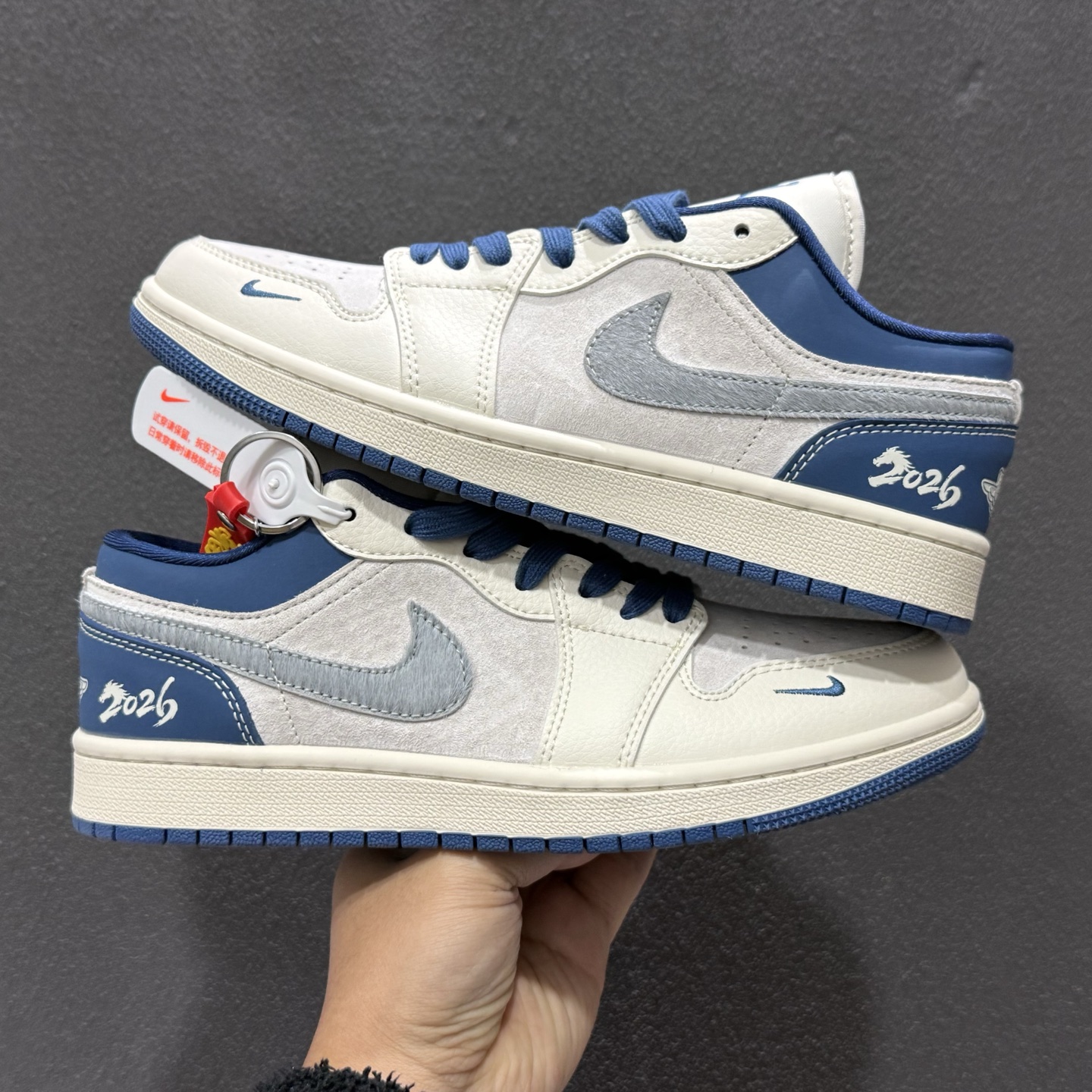 270 Air Jordan 1 Low AJ1 乔1 马年限定 高端定制 低帮复古篮球鞋 XT6998-132-Chinese UA Cheap High Quatity Brand Clothes Bags handbags Sneakers wholesale wholesaler seller from China Factory suppliers Fashion Clothing Shoes best Quality Beautiful Price 270 Air Jordan 1 Low AJ1 乔1 马年限定 高端定制 低帮复古篮球鞋 XT6998-132