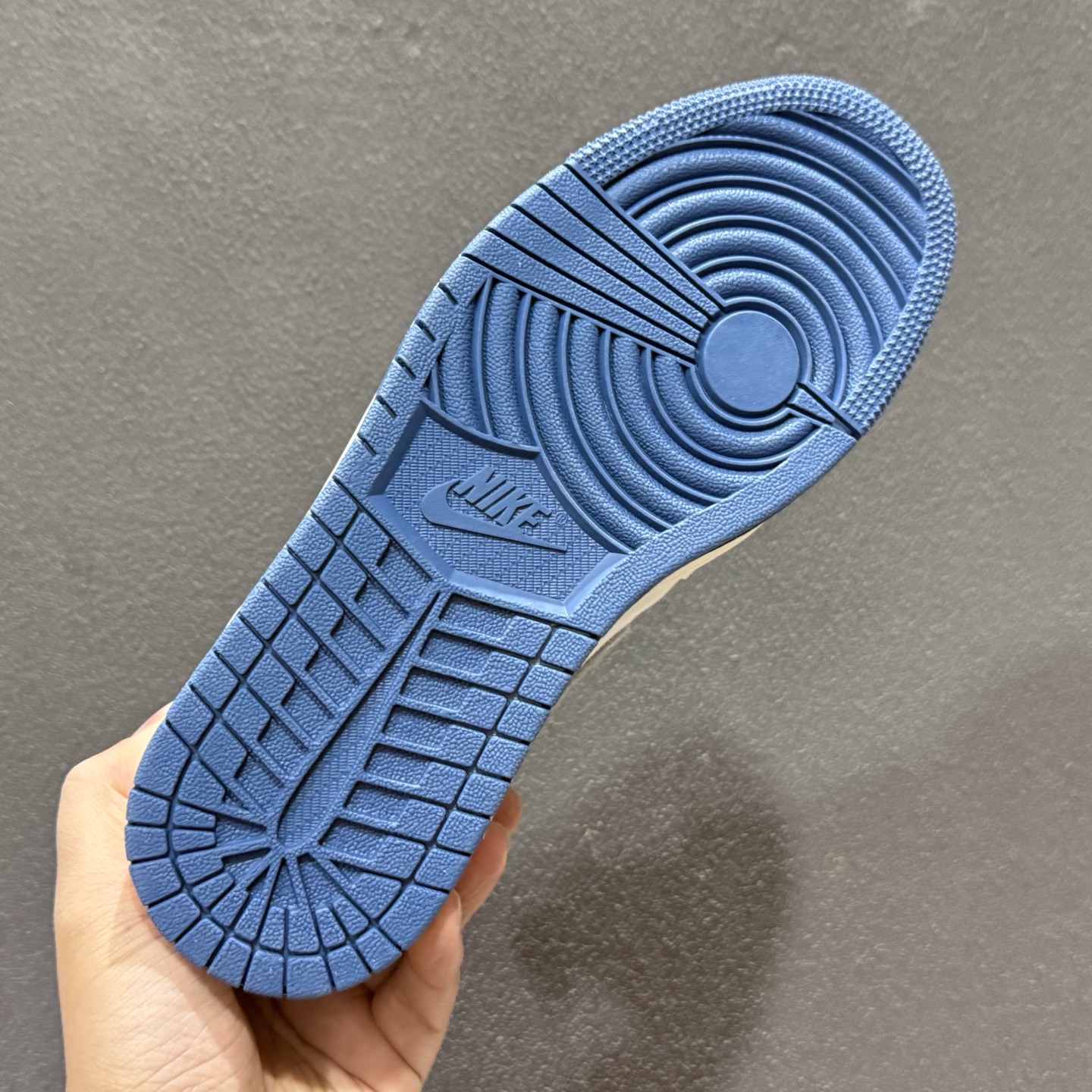 270 Air Jordan 1 Low AJ1 乔1 马年限定 高端定制 低帮复古篮球鞋 XT6998-132-Chinese UA Cheap High Quatity Brand Clothes Bags handbags Sneakers wholesale wholesaler seller from China Factory suppliers Fashion Clothing Shoes best Quality Beautiful Price 270 Air Jordan 1 Low AJ1 乔1 马年限定 高端定制 低帮复古篮球鞋 XT6998-132