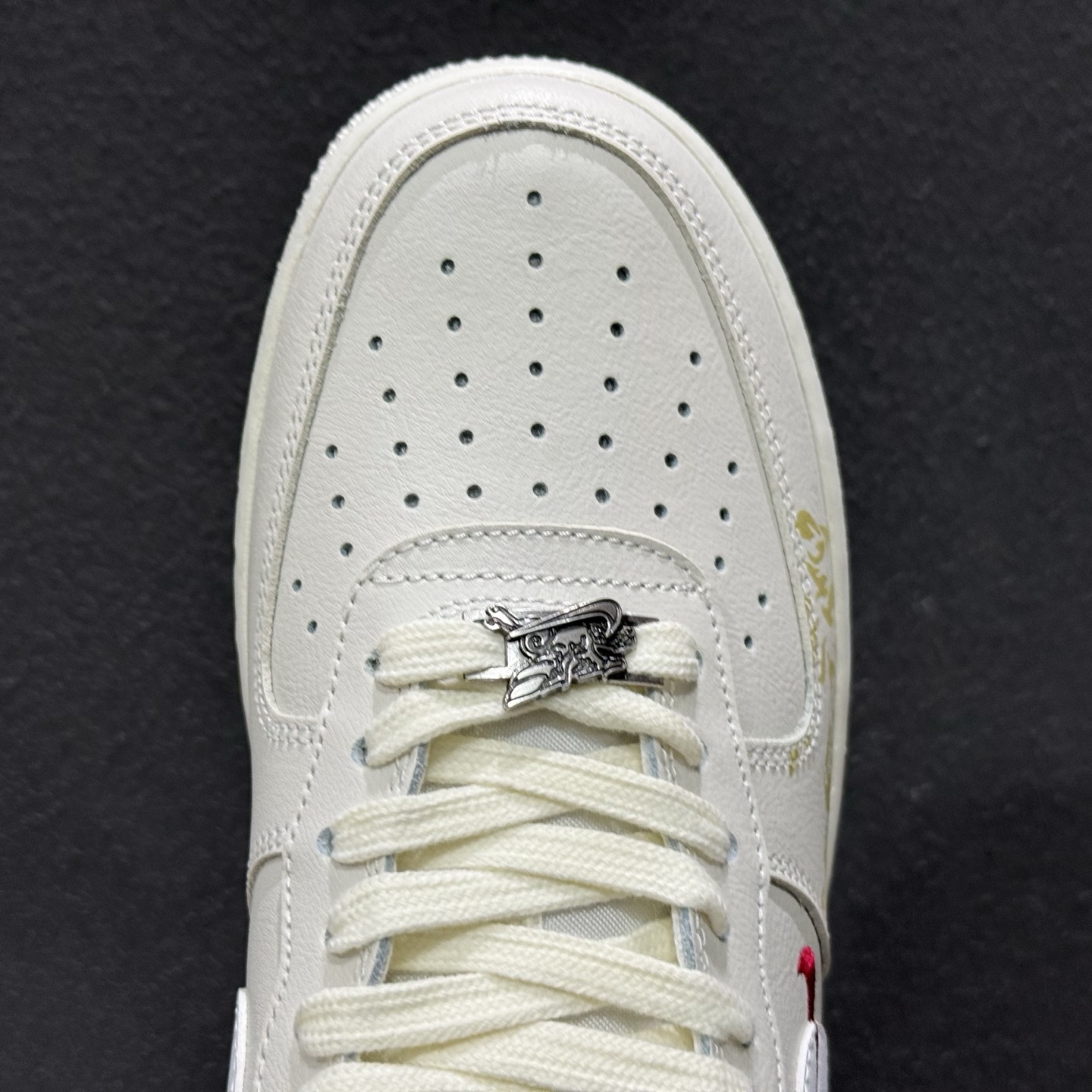 NIKE AIR FORCE1'07 马年限定 IQ1133-112 NIKE AIR FORCE1'07 马年限定 IQ1133-112