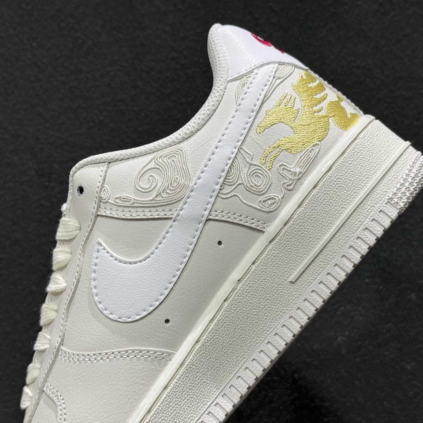 NIKE AIR FORCE1'07 马年限定 IQ1133-112 NIKE AIR FORCE1'07 马年限定 IQ1133-112
