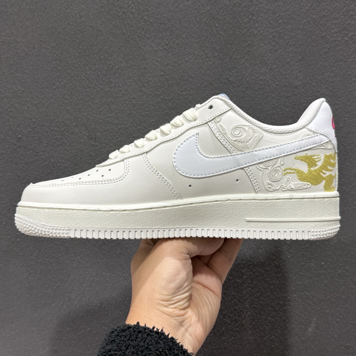 NIKE AIR FORCE1'07 马年限定 IQ1133-112 NIKE AIR FORCE1'07 马年限定 IQ1133-112