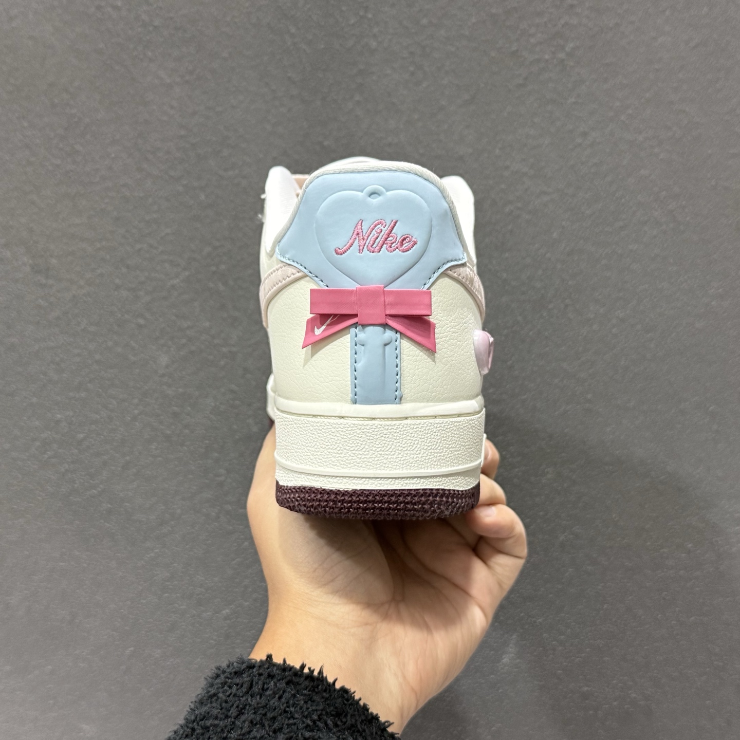 Nike Air Force 1'07 Low 情人节限定 空军一号低帮休闲板鞋 IQ4937-161 Nike Air Force 1'07 Low 情人节限定 空军一号低帮休闲板鞋 IQ4937-161