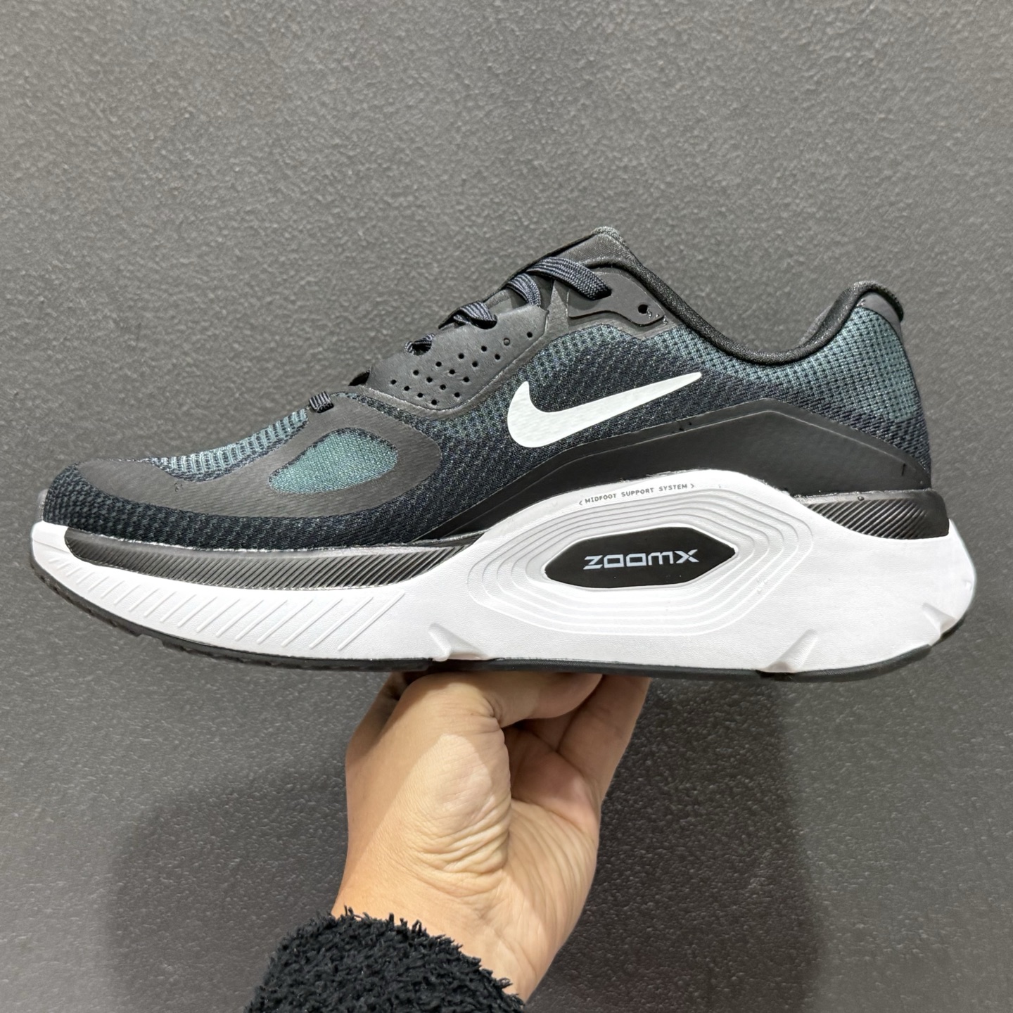 NIKE STRUCTURE PLUS 耐克 舒适减震防滑 低帮跑步鞋 HQ3048-001 NIKE STRUCTURE PLUS 耐克 舒适减震防滑 低帮跑步鞋 HQ3048-001