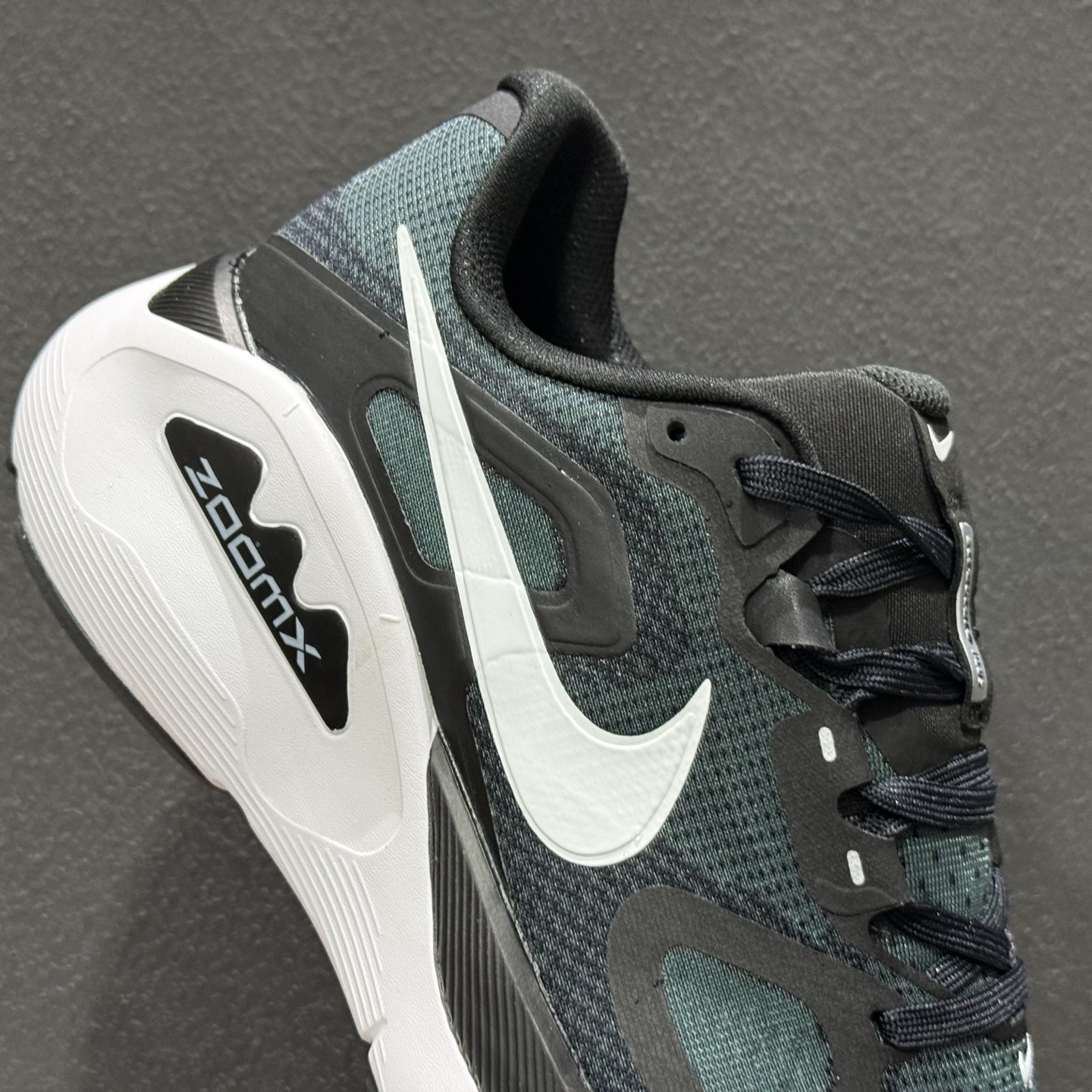 NIKE STRUCTURE PLUS 耐克 舒适减震防滑 低帮跑步鞋 HQ3048-001 NIKE STRUCTURE PLUS 耐克 舒适减震防滑 低帮跑步鞋 HQ3048-001