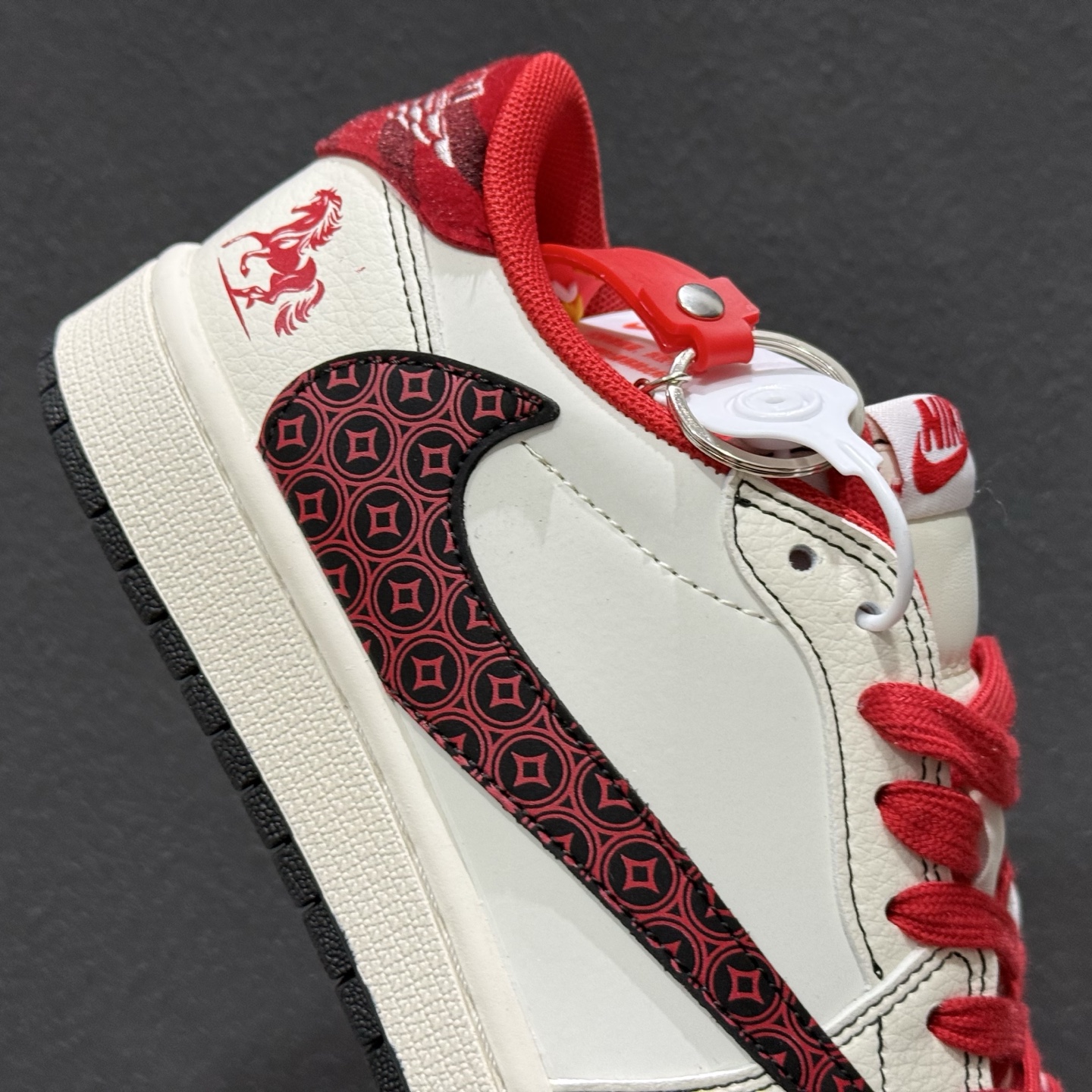 280 Nike Air Jordan 1 Low 马年限定 米白酒红 DX5688-001-Chinese UA Cheap High Quatity Brand Clothes Bags handbags Sneakers wholesale wholesaler seller from China Factory suppliers Fashion Clothing Shoes best Quality Beautiful Price 280 Nike Air Jordan 1 Low 马年限定 米白酒红 DX5688-001