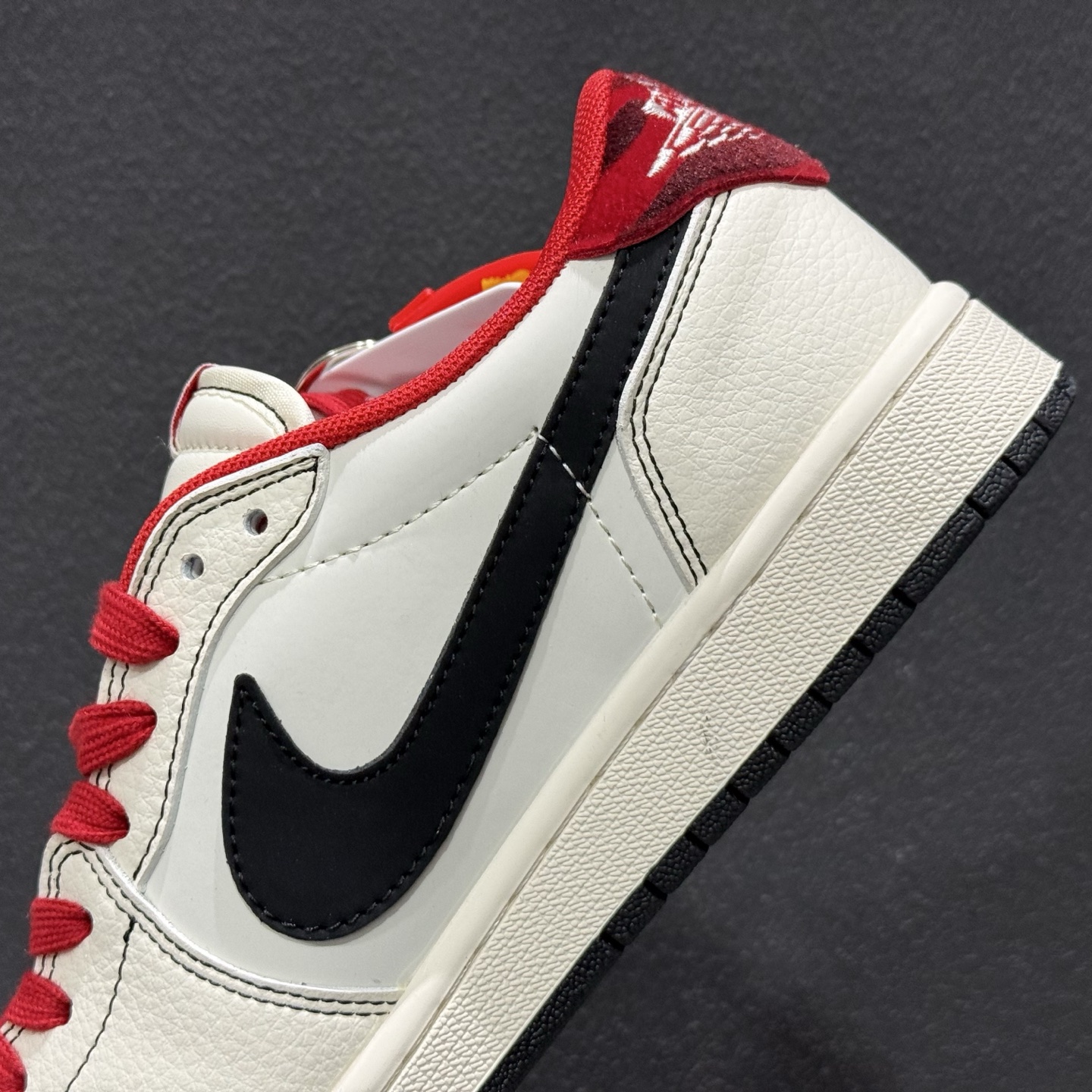 280 Nike Air Jordan 1 Low 马年限定 米白酒红 DX5688-001-Chinese UA Cheap High Quatity Brand Clothes Bags handbags Sneakers wholesale wholesaler seller from China Factory suppliers Fashion Clothing Shoes best Quality Beautiful Price 280 Nike Air Jordan 1 Low 马年限定 米白酒红 DX5688-001