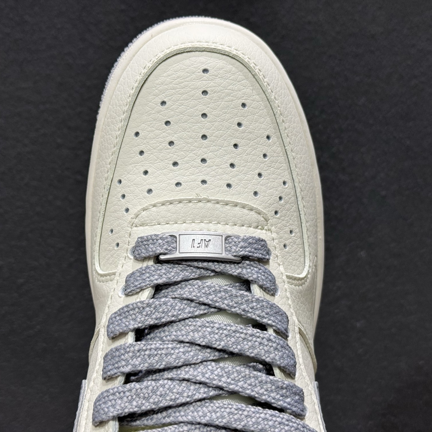 复古质感 百搭首选 AIR FORCE 1 米白与烟灰的经典配色 SM6668-121-Top High Quatity Cheap Sneakers Fashion Clothing Clothes Bags handbags Shoes of all Brand wholesale With The best Quality And Beautiful Price from China Factory Chinese suppliers wholesaler seller 复古质感 百搭首选 AIR FORCE 1 米白与烟灰的经典配色 SM6668-121