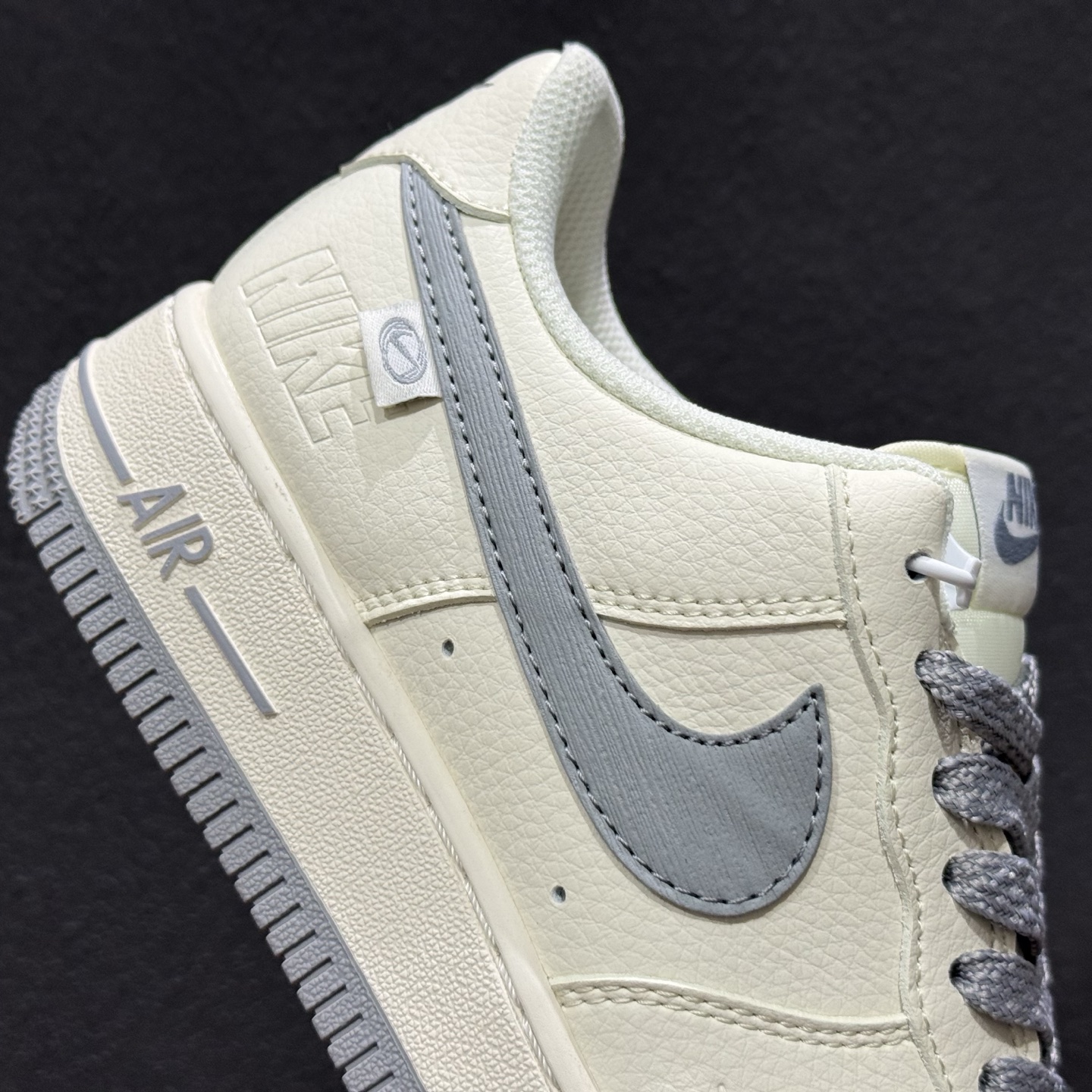 复古质感 百搭首选 AIR FORCE 1 米白与烟灰的经典配色 SM6668-121-Top High Quatity Cheap Sneakers Fashion Clothing Clothes Bags handbags Shoes of all Brand wholesale With The best Quality And Beautiful Price from China Factory Chinese suppliers wholesaler seller 复古质感 百搭首选 AIR FORCE 1 米白与烟灰的经典配色 SM6668-121
