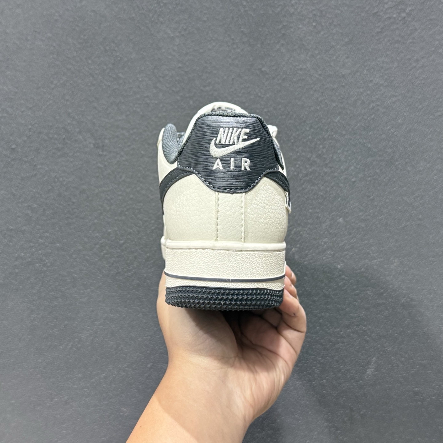 复古回潮 简约高级 AIR FORCE 1 米白深灰配色经典耐看 SM6668-119-Top High Quatity Cheap Sneakers Fashion Clothing Clothes Bags handbags Shoes of all Brand wholesale With The best Quality And Beautiful Price from China Factory Chinese suppliers wholesaler seller 复古回潮 简约高级 AIR FORCE 1 米白深灰配色经典耐看 SM6668-119