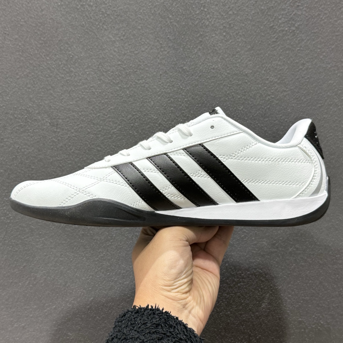 Adidas Originals Adiracer 2026 HQ9160 阿迪流运动防滑低帮休闲跑步鞋-Top High Quatity Cheap Sneakers Fashion Clothing Clothes Bags handbags Shoes of all Brand wholesale With The best Quality And Beautiful Price from China Factory Chinese suppliers wholesaler seller Adidas Originals Adiracer 2026 HQ9160 阿迪流运动防滑低帮休闲跑步鞋