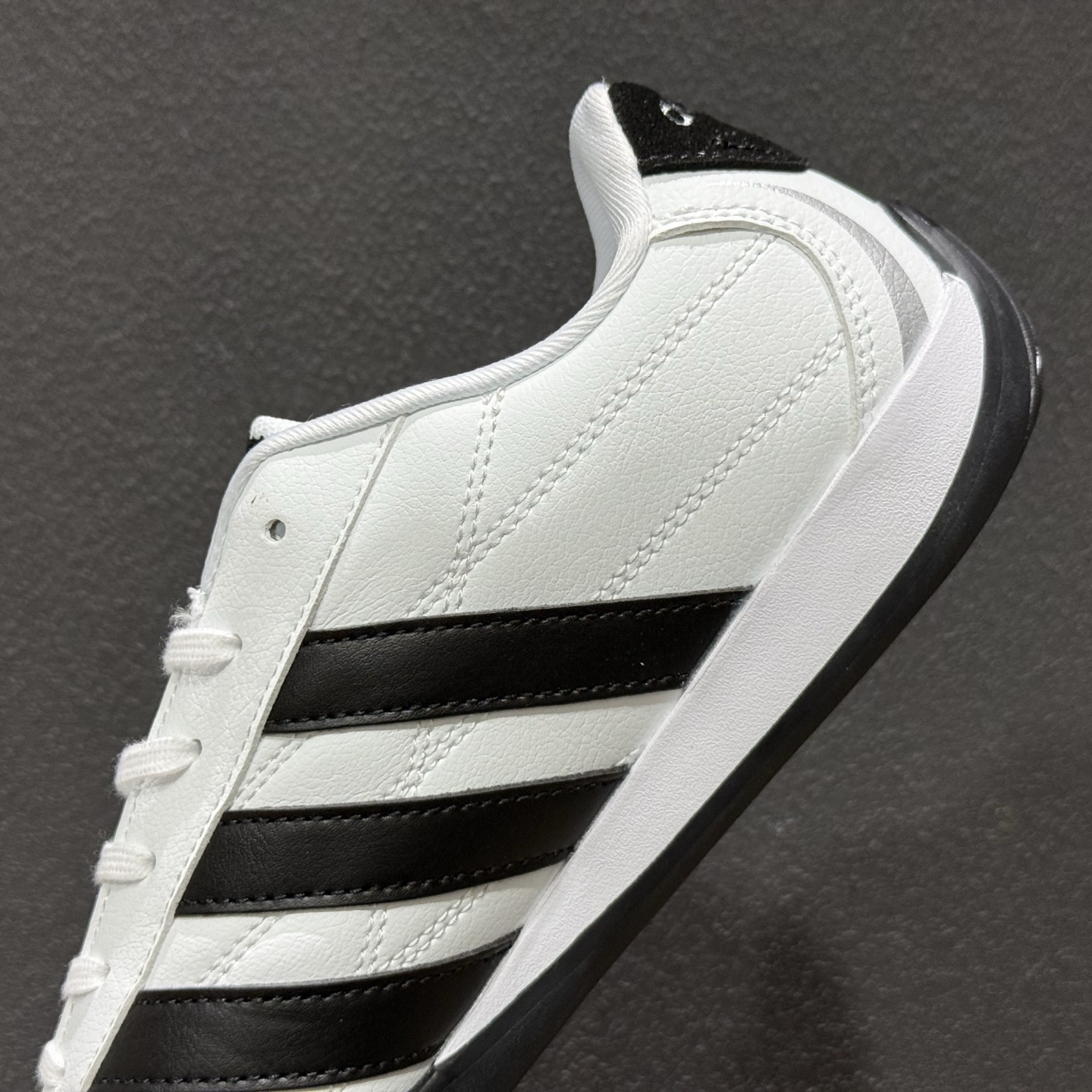 Adidas Originals Adiracer 2026 HQ9160 阿迪流运动防滑低帮休闲跑步鞋-Top High Quatity Cheap Sneakers Fashion Clothing Clothes Bags handbags Shoes of all Brand wholesale With The best Quality And Beautiful Price from China Factory Chinese suppliers wholesaler seller Adidas Originals Adiracer 2026 HQ9160 阿迪流运动防滑低帮休闲跑步鞋