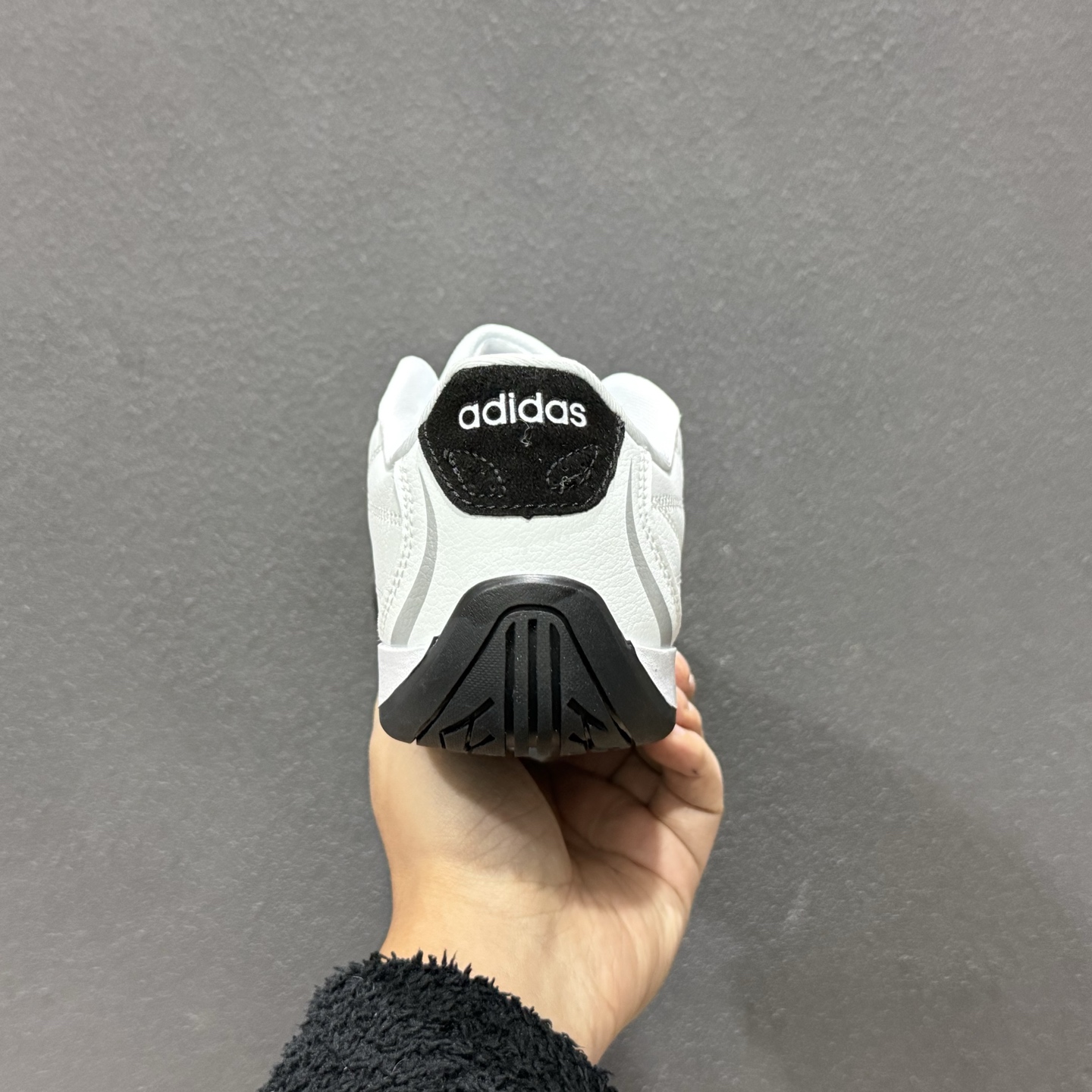 Adidas Originals Adiracer 2026 HQ9160 阿迪流运动防滑低帮休闲跑步鞋-Top High Quatity Cheap Sneakers Fashion Clothing Clothes Bags handbags Shoes of all Brand wholesale With The best Quality And Beautiful Price from China Factory Chinese suppliers wholesaler seller Adidas Originals Adiracer 2026 HQ9160 阿迪流运动防滑低帮休闲跑步鞋