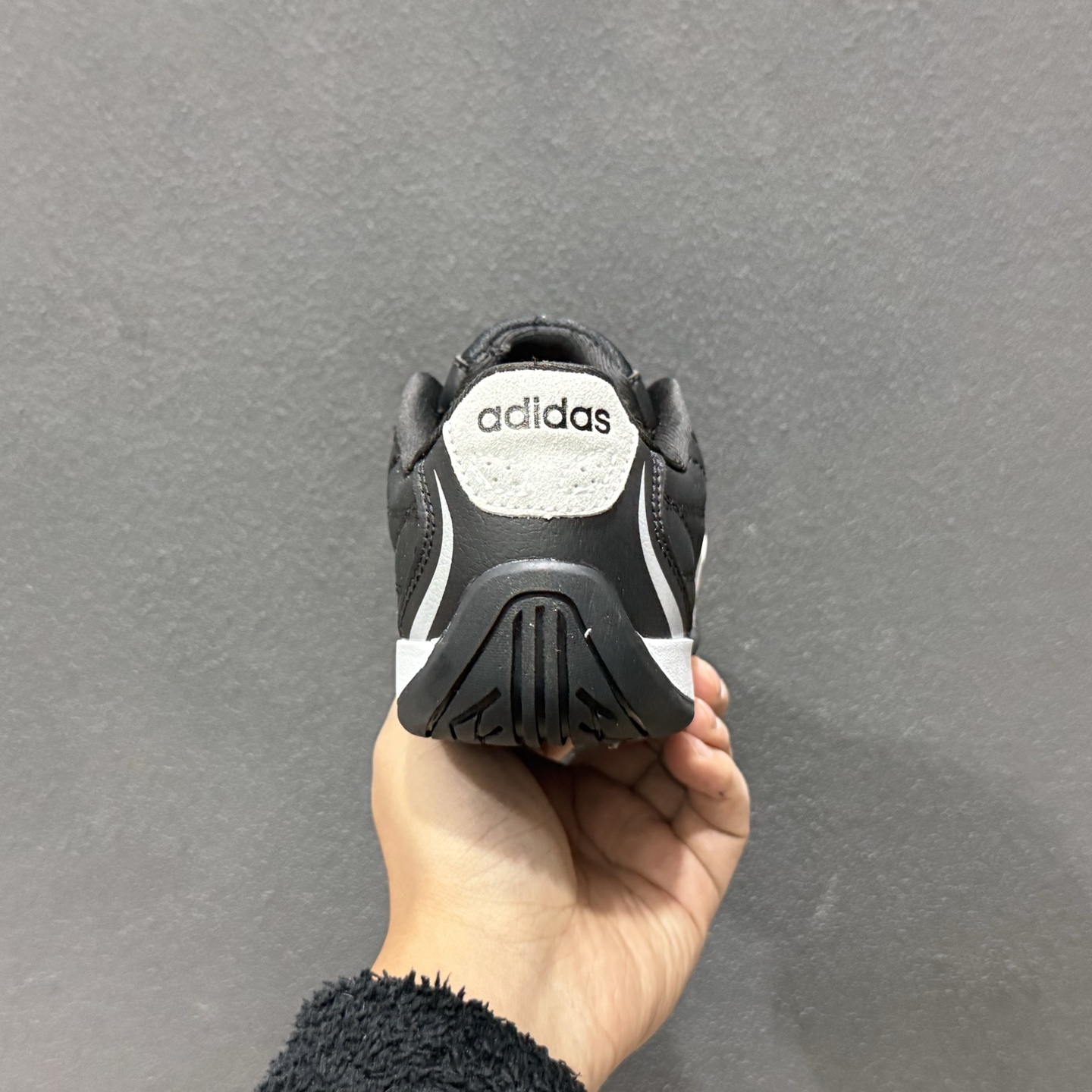 180 Adidas Originals Adiracer 2026 KI1466 阿迪流运动防滑低帮休闲跑步鞋-Chinese UA Cheap High Quatity Brand Clothes Bags handbags Sneakers wholesale wholesaler seller from China Factory suppliers Fashion Clothing Shoes best Quality Beautiful Price 180 Adidas Originals Adiracer 2026 KI1466 阿迪流运动防滑低帮休闲跑步鞋
