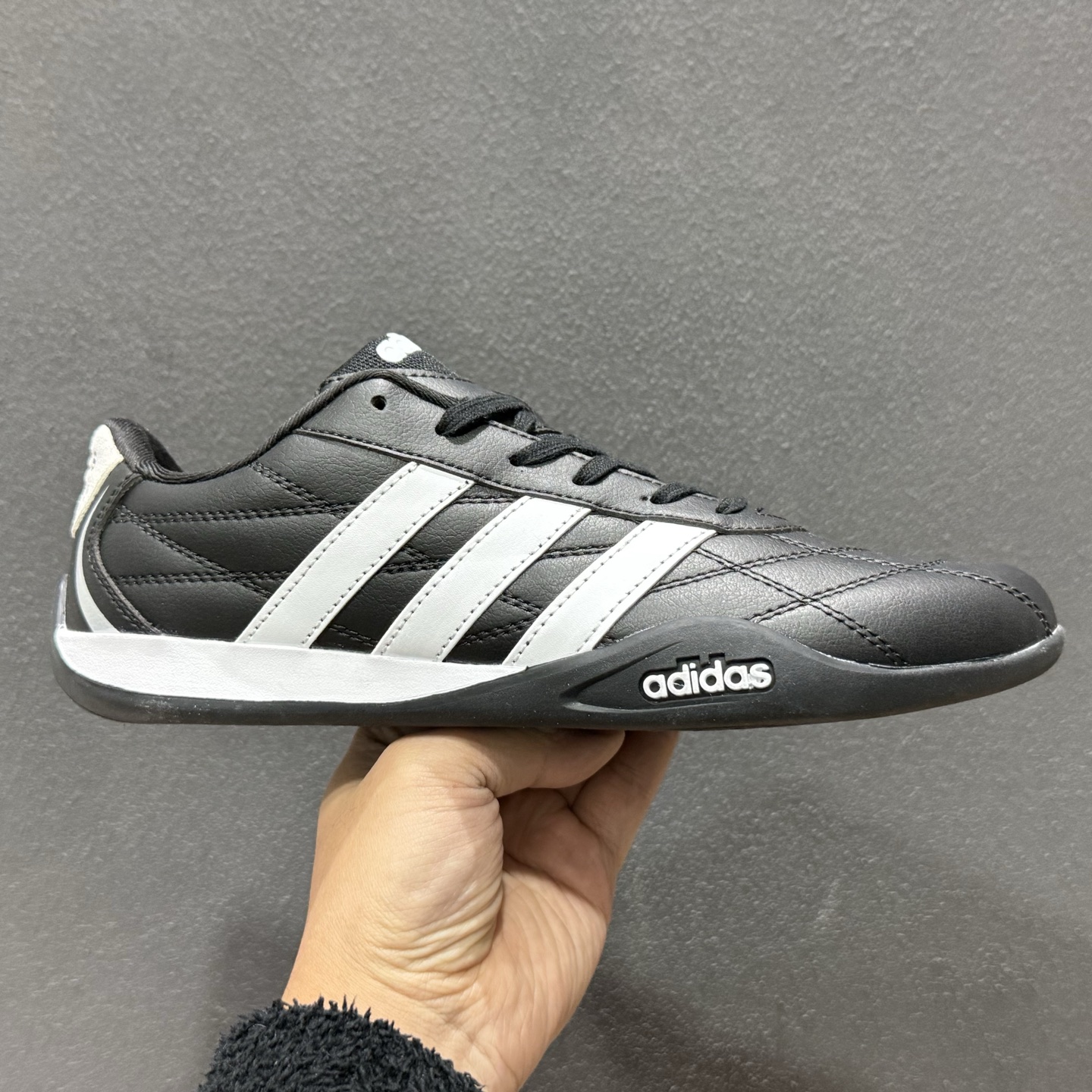 180 Adidas Originals Adiracer 2026 KI1466 阿迪流运动防滑低帮休闲跑步鞋-Chinese UA Cheap High Quatity Brand Clothes Bags handbags Sneakers wholesale wholesaler seller from China Factory suppliers Fashion Clothing Shoes best Quality Beautiful Price 180 Adidas Originals Adiracer 2026 KI1466 阿迪流运动防滑低帮休闲跑步鞋