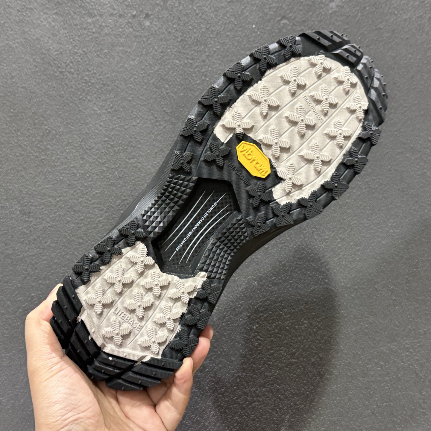 Trailgrip Lite Trainers 越野旅行2代系列低帮轻量户外登山运动鞋2519101-Top High Quatity Cheap Sneakers Fashion Clothing Clothes Bags handbags Shoes of all Brand wholesale With The best Quality And Beautiful Price from China Factory Chinese suppliers wholesaler seller Trailgrip Lite Trainers 越野旅行2代系列低帮轻量户外登山运动鞋2519101