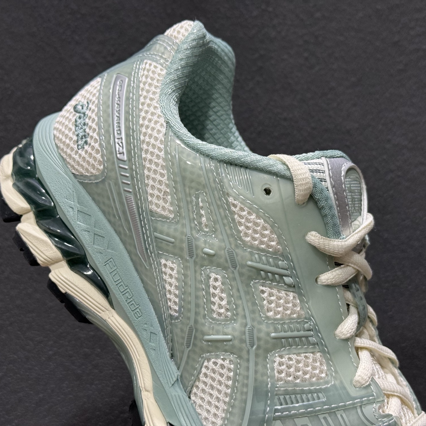 280 Asics GelNimbus 12.1 亚瑟士复古透气休闲鞋缓震男子耐磨跑步鞋 1203A675-100