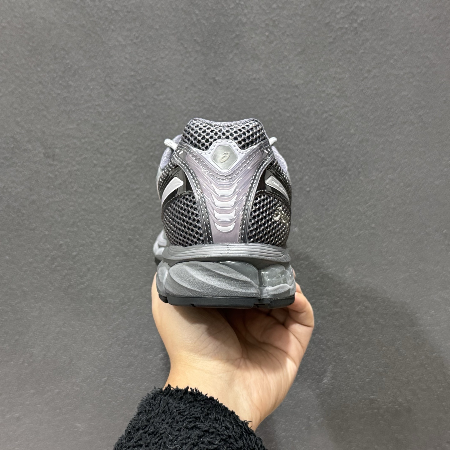 Asics GelNimbus 12.1 亚瑟士复古透气休闲鞋缓震男子耐磨跑步鞋 1203A930-020-Chinese wholesaler seller Clothes Bags handbags wholesale Shoes High Quatity wholesaler seller Cheap Sneakers from China Factory Chinese suppliers china wholesale clothing wholesaler seller Asics GelNimbus 12.1 亚瑟士复古透气休闲鞋缓震男子耐磨跑步鞋 1203A930-020