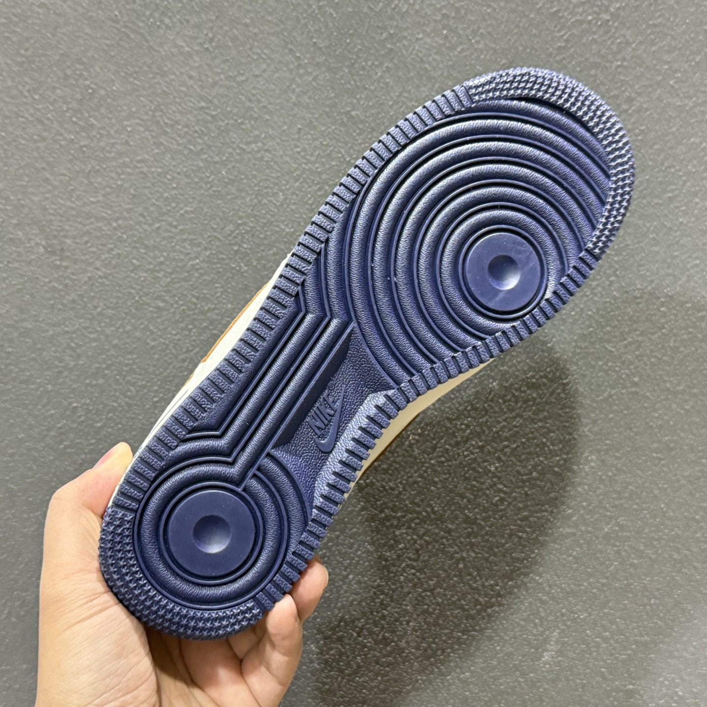 260 SC版Nike Air Force 1'07 Low 奶白棕红 空军一号低帮休闲板鞋 NH0601-541-Chinese UA Cheap High Quatity Brand Clothes Bags handbags Sneakers wholesale wholesaler seller from China Factory suppliers Fashion Clothing Shoes best Quality Beautiful Price 260 SC版Nike Air Force 1'07 Low 奶白棕红 空军一号低帮休闲板鞋 NH0601-541