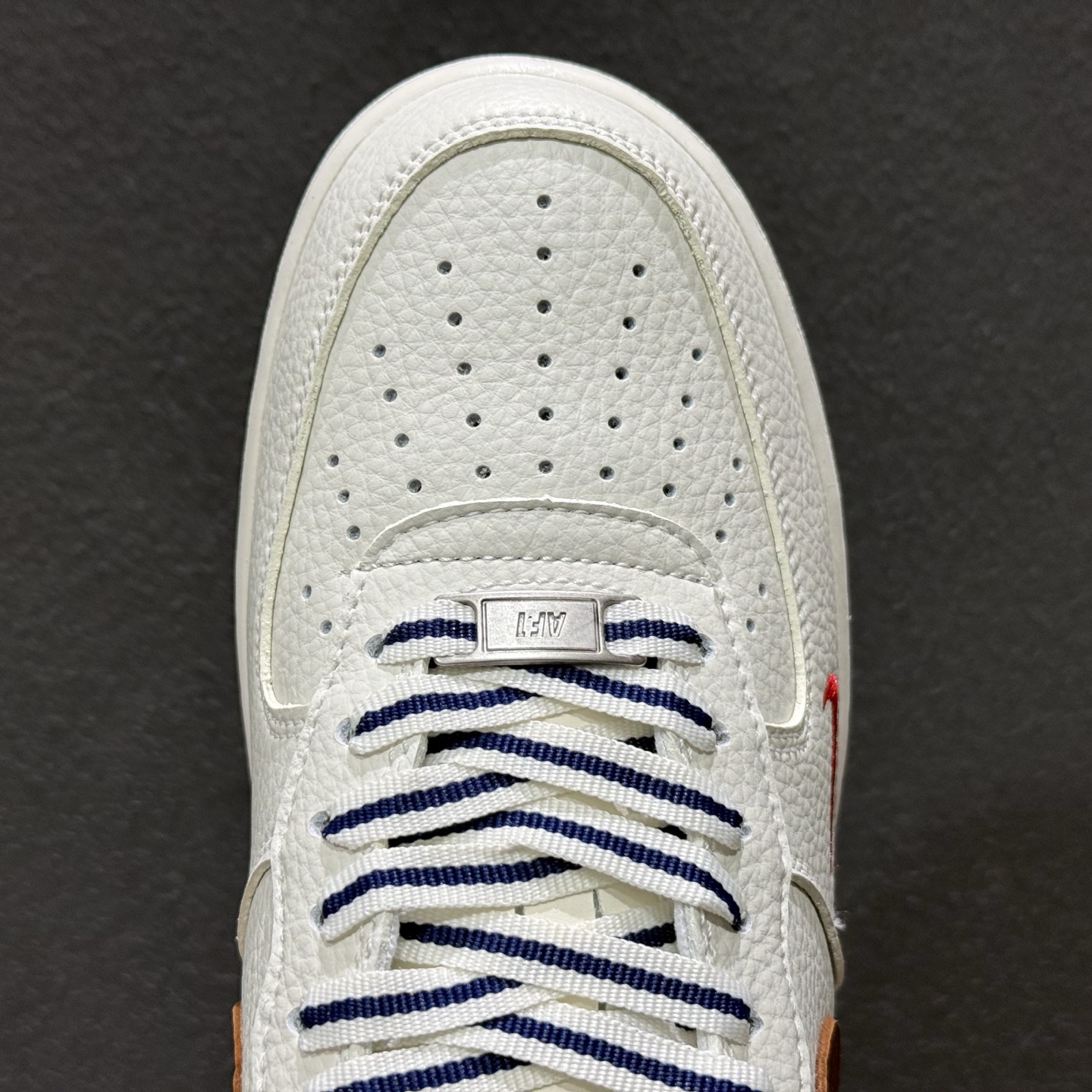 260 SC版Nike Air Force 1'07 Low 奶白棕红 空军一号低帮休闲板鞋 NH0601-541-Chinese UA Cheap High Quatity Brand Clothes Bags handbags Sneakers wholesale wholesaler seller from China Factory suppliers Fashion Clothing Shoes best Quality Beautiful Price 260 SC版Nike Air Force 1'07 Low 奶白棕红 空军一号低帮休闲板鞋 NH0601-541