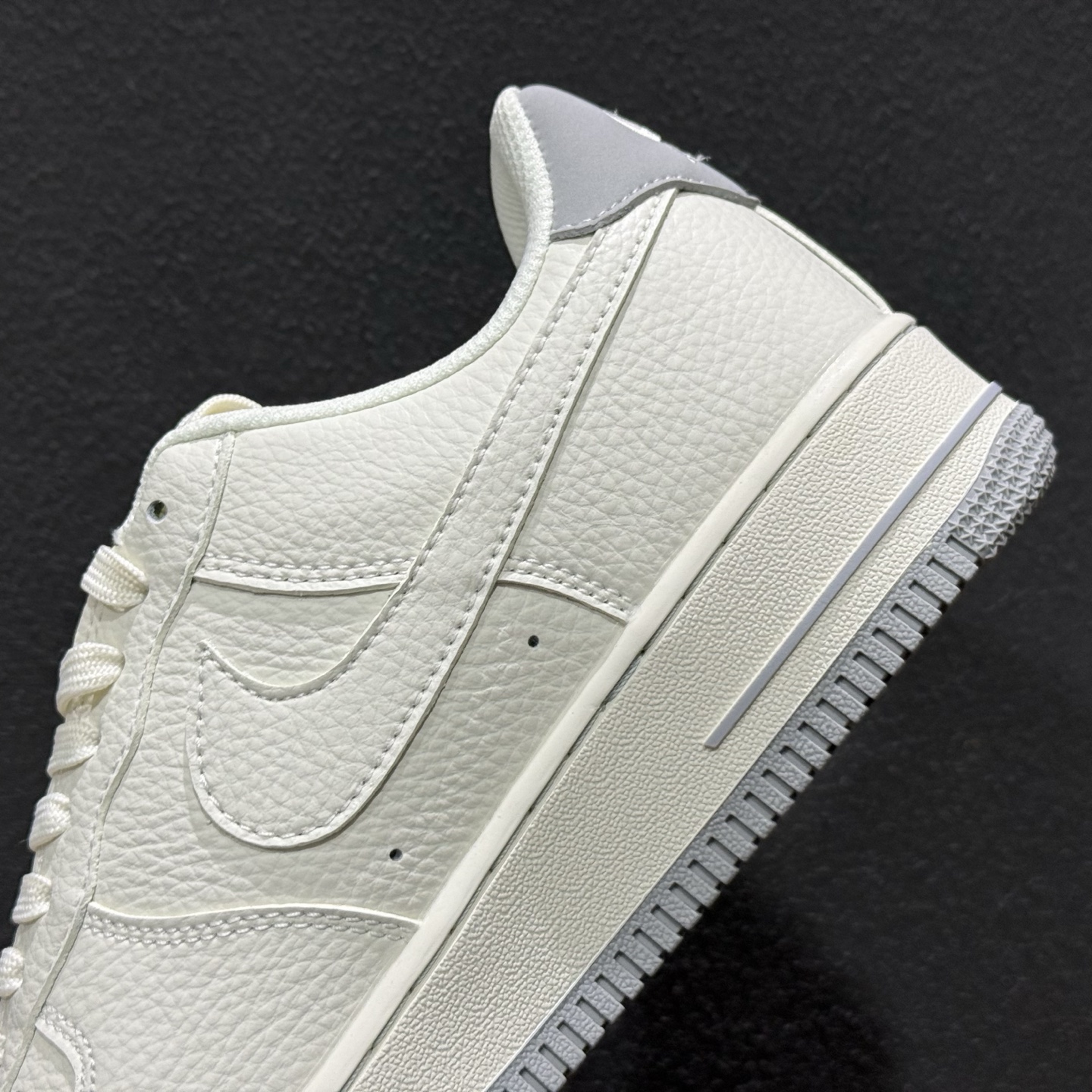SC版Nike Air Force 1'07 Low 奶白雾灰 空军一号低帮休闲板鞋 NH0601-543-Top High Quatity Cheap Sneakers Fashion Clothing Clothes Bags handbags Shoes of all Brand wholesale With The best Quality And Beautiful Price from China Factory Chinese suppliers wholesaler seller SC版Nike Air Force 1'07 Low 奶白雾灰 空军一号低帮休闲板鞋 NH0601-543