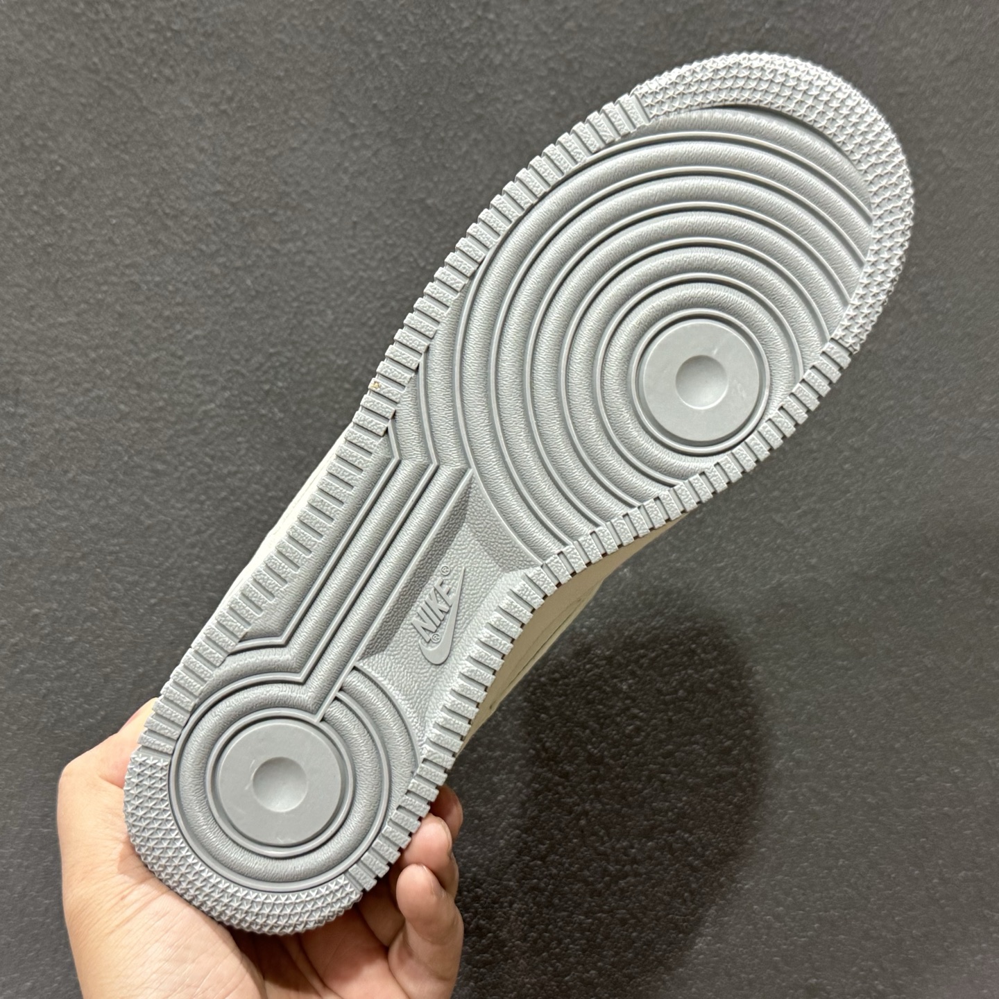 SC版Nike Air Force 1'07 Low 奶白雾灰 空军一号低帮休闲板鞋 NH0601-543-Top High Quatity Cheap Sneakers Fashion Clothing Clothes Bags handbags Shoes of all Brand wholesale With The best Quality And Beautiful Price from China Factory Chinese suppliers wholesaler seller SC版Nike Air Force 1'07 Low 奶白雾灰 空军一号低帮休闲板鞋 NH0601-543