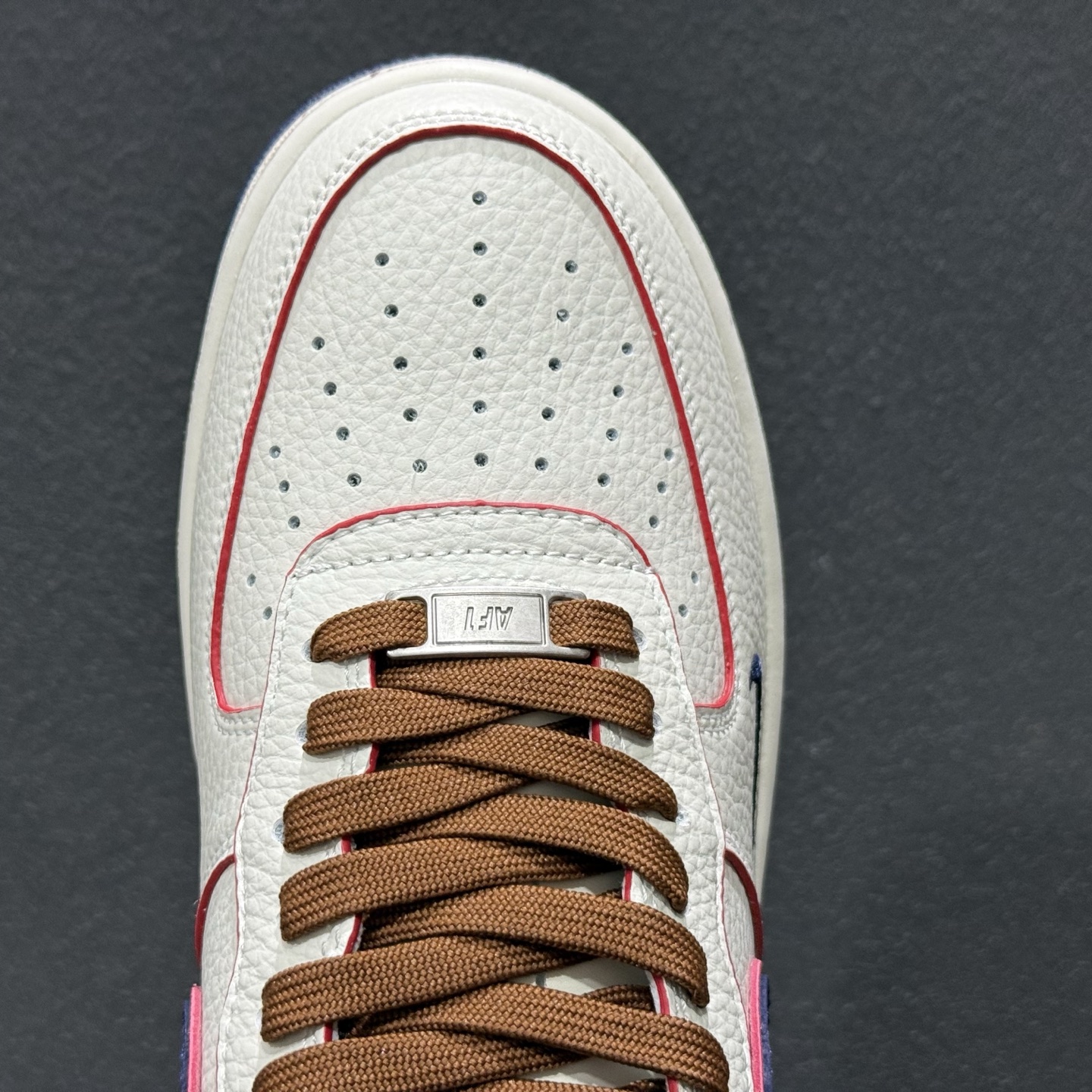 SC版Nike Air Force 1'07 Low 奶白蓝红斑点 空军一号低帮休闲板鞋 NH0601-545-Chinese wholesaler seller Clothes Bags handbags wholesale Shoes High Quatity wholesaler seller Cheap Sneakers from China Factory Chinese suppliers china wholesale clothing wholesaler seller SC版Nike Air Force 1'07 Low 奶白蓝红斑点 空军一号低帮休闲板鞋 NH0601-545