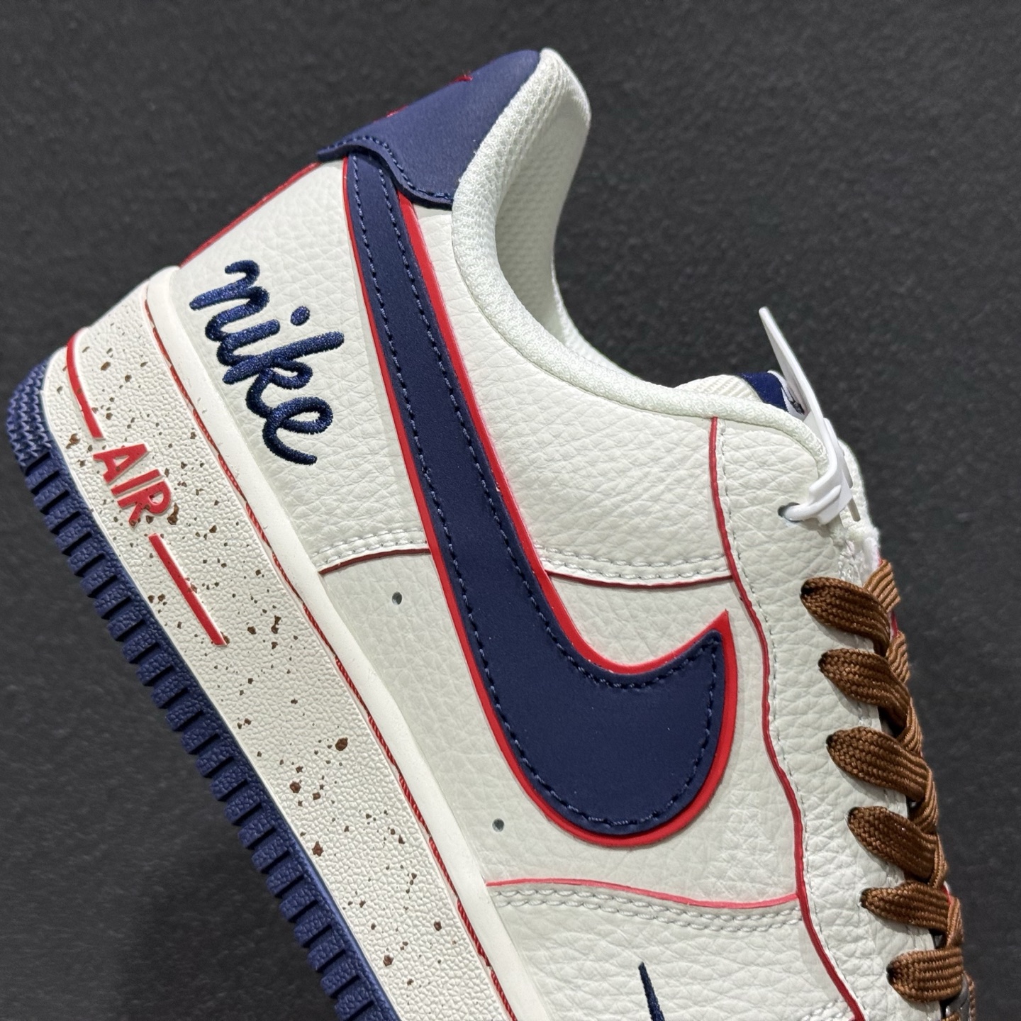 SC版Nike Air Force 1'07 Low 奶白蓝红斑点 空军一号低帮休闲板鞋 NH0601-545-Chinese wholesaler seller Clothes Bags handbags wholesale Shoes High Quatity wholesaler seller Cheap Sneakers from China Factory Chinese suppliers china wholesale clothing wholesaler seller SC版Nike Air Force 1'07 Low 奶白蓝红斑点 空军一号低帮休闲板鞋 NH0601-545