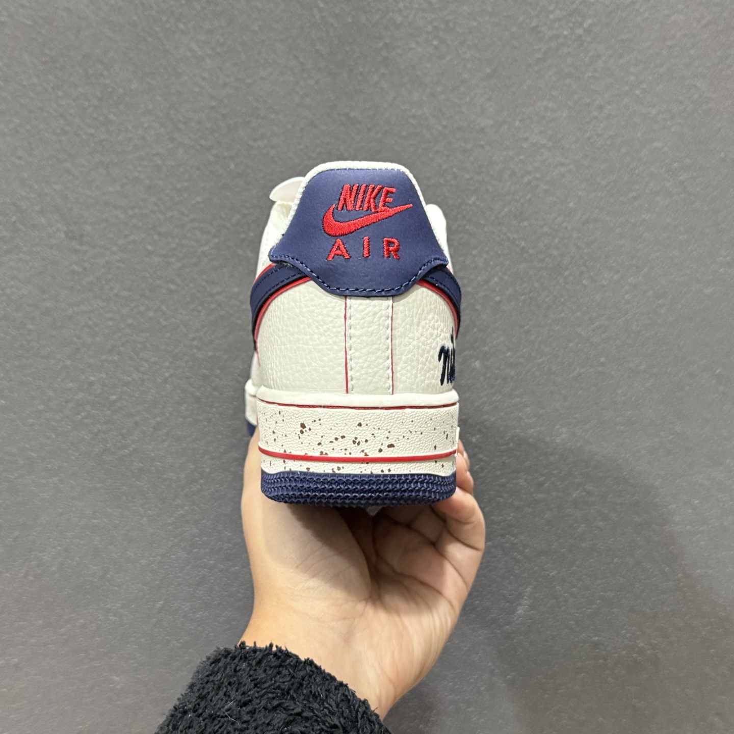 SC版Nike Air Force 1'07 Low 奶白蓝红斑点 空军一号低帮休闲板鞋 NH0601-545-Chinese wholesaler seller Clothes Bags handbags wholesale Shoes High Quatity wholesaler seller Cheap Sneakers from China Factory Chinese suppliers china wholesale clothing wholesaler seller SC版Nike Air Force 1'07 Low 奶白蓝红斑点 空军一号低帮休闲板鞋 NH0601-545