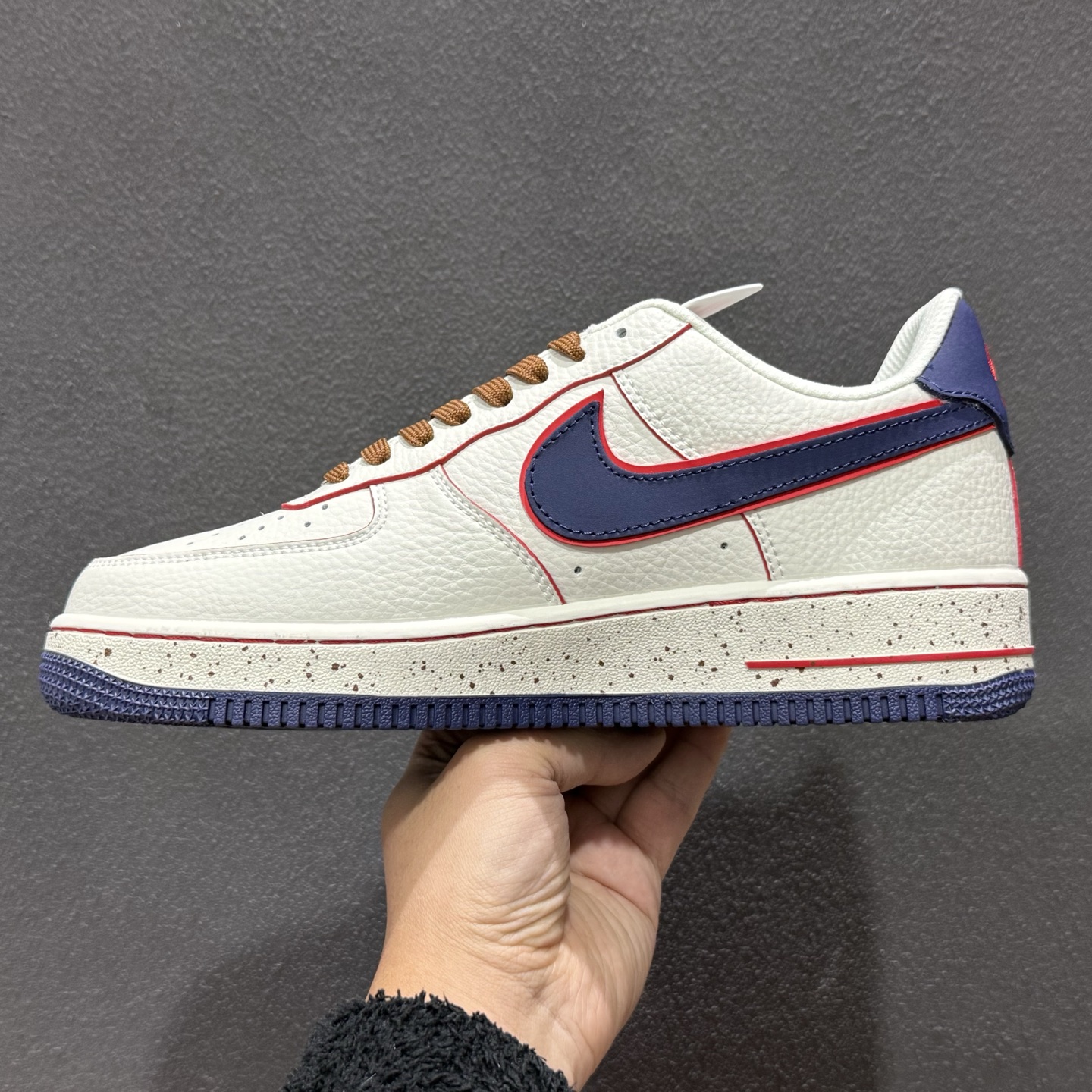SC版Nike Air Force 1'07 Low 奶白蓝红斑点 空军一号低帮休闲板鞋 NH0601-545-Chinese wholesaler seller Clothes Bags handbags wholesale Shoes High Quatity wholesaler seller Cheap Sneakers from China Factory Chinese suppliers china wholesale clothing wholesaler seller SC版Nike Air Force 1'07 Low 奶白蓝红斑点 空军一号低帮休闲板鞋 NH0601-545