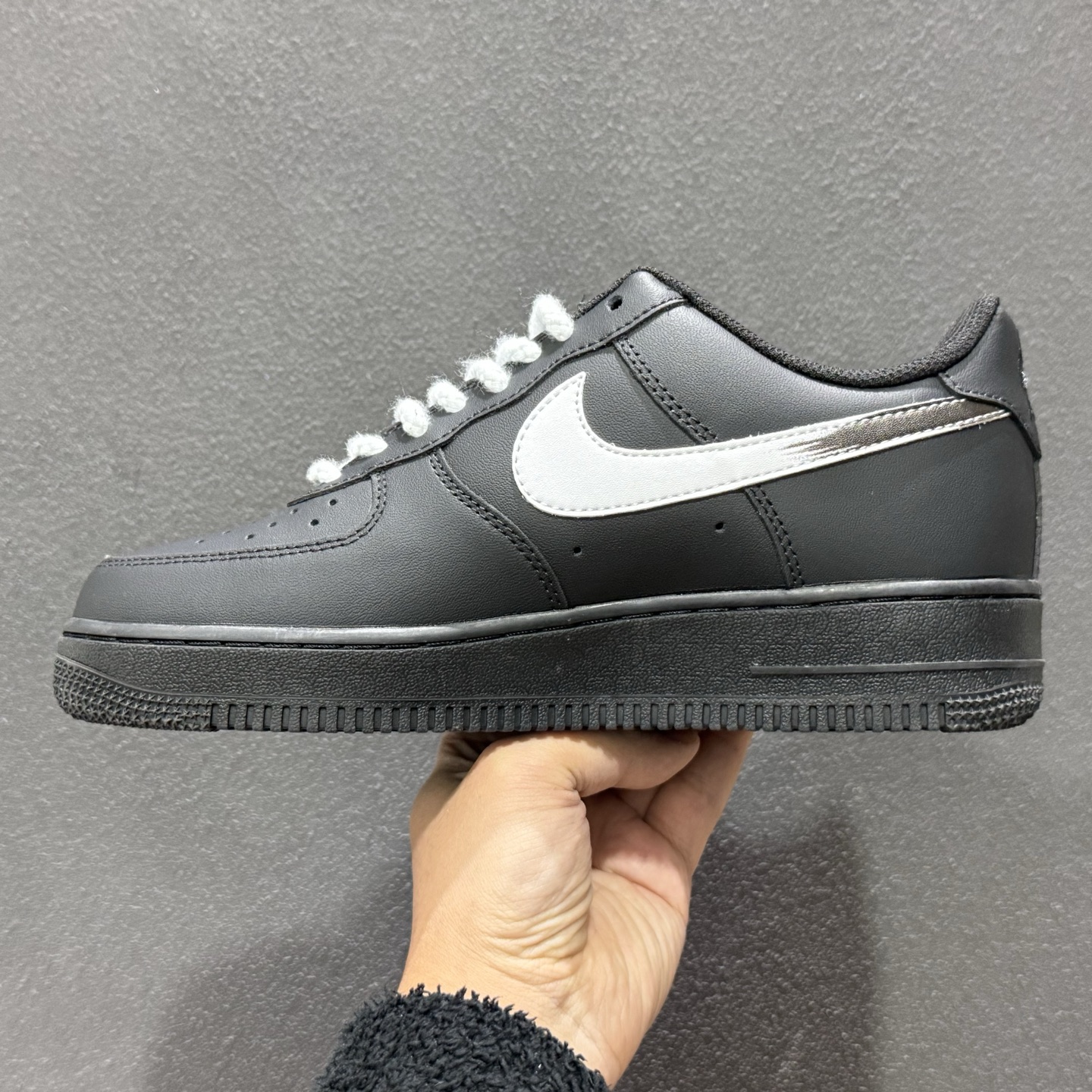 260 Nike Air Force 1'07 Low 二次元主题 黑纹勾 空军一号低帮休闲板鞋 ZH0316-123