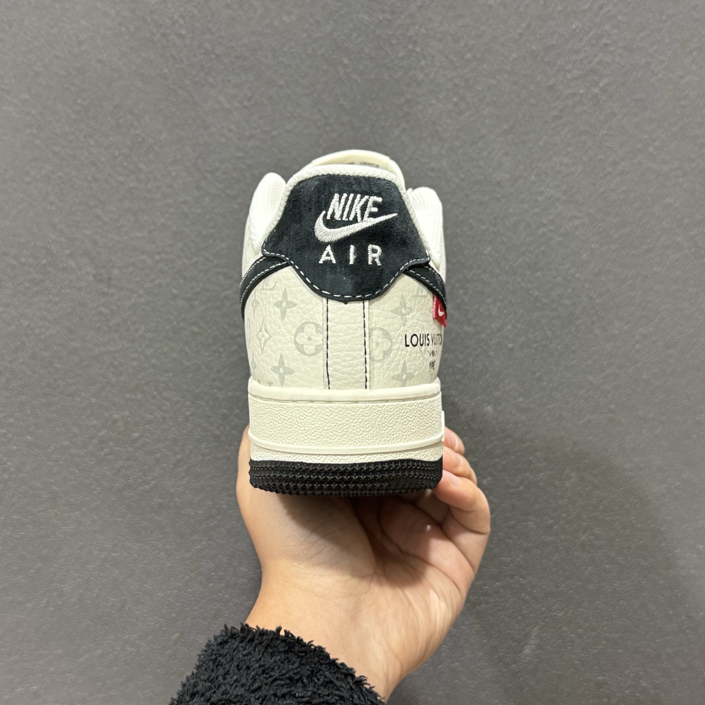 Louis Vuitton × Nike Air Force 1 联名款 KD6699-F13