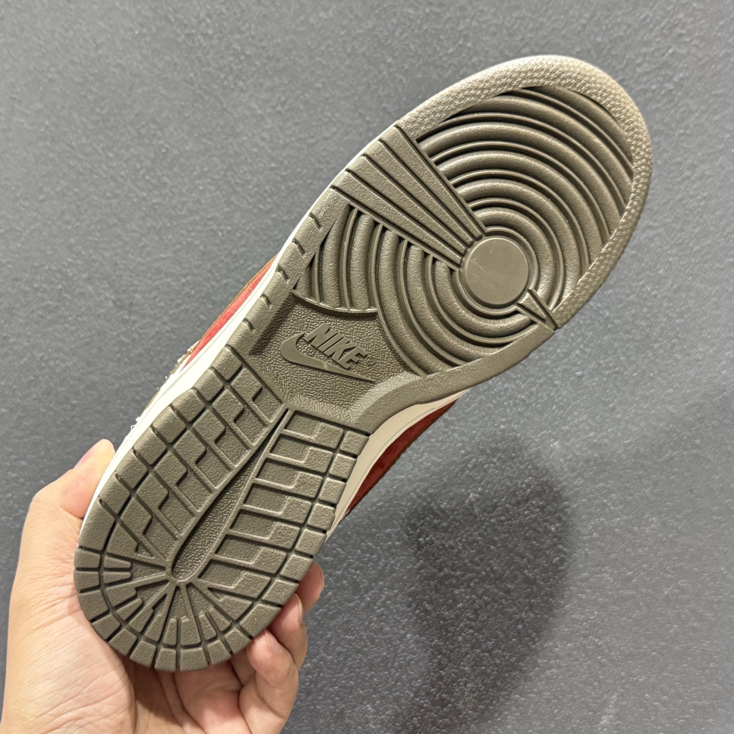 K版Nike SB Dunk Low 马年限定 高端定制 低帮休闲滑板鞋 IQ1118-220-Top High Quatity Cheap Sneakers Fashion Clothing Clothes Bags handbags Shoes of all Brand wholesale With The best Quality And Beautiful Price from China Factory Chinese suppliers wholesaler seller K版Nike SB Dunk Low 马年限定 高端定制 低帮休闲滑板鞋 IQ1118-220
