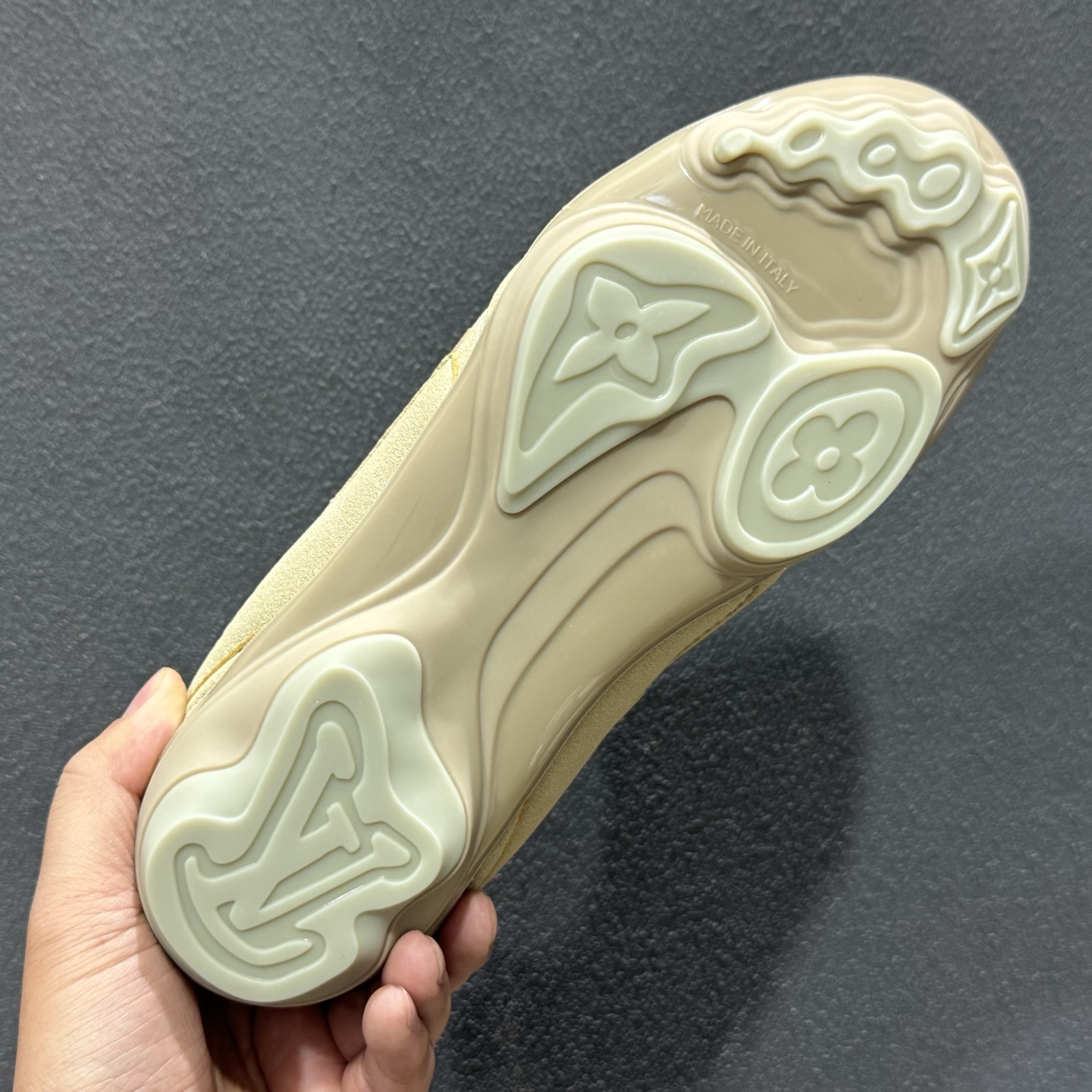380 MAX版本 市面最新版本 佛山高端品质 实力推荐 2025 LV Footprint 情侣同款球鞋