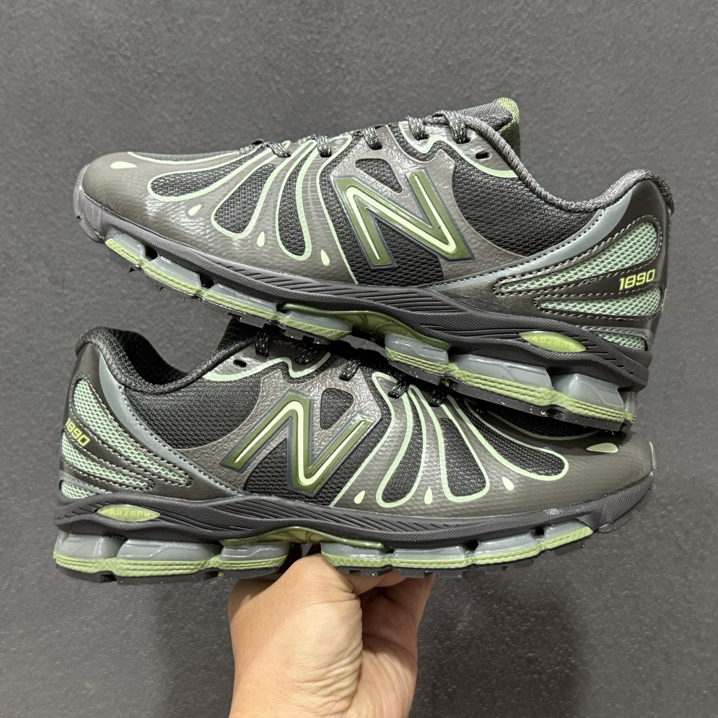Action Bronson New Balance 1890 NB新百伦 全掌Abzorb N-ERGY缓震系统 复古科技跑鞋 U189071H 13241