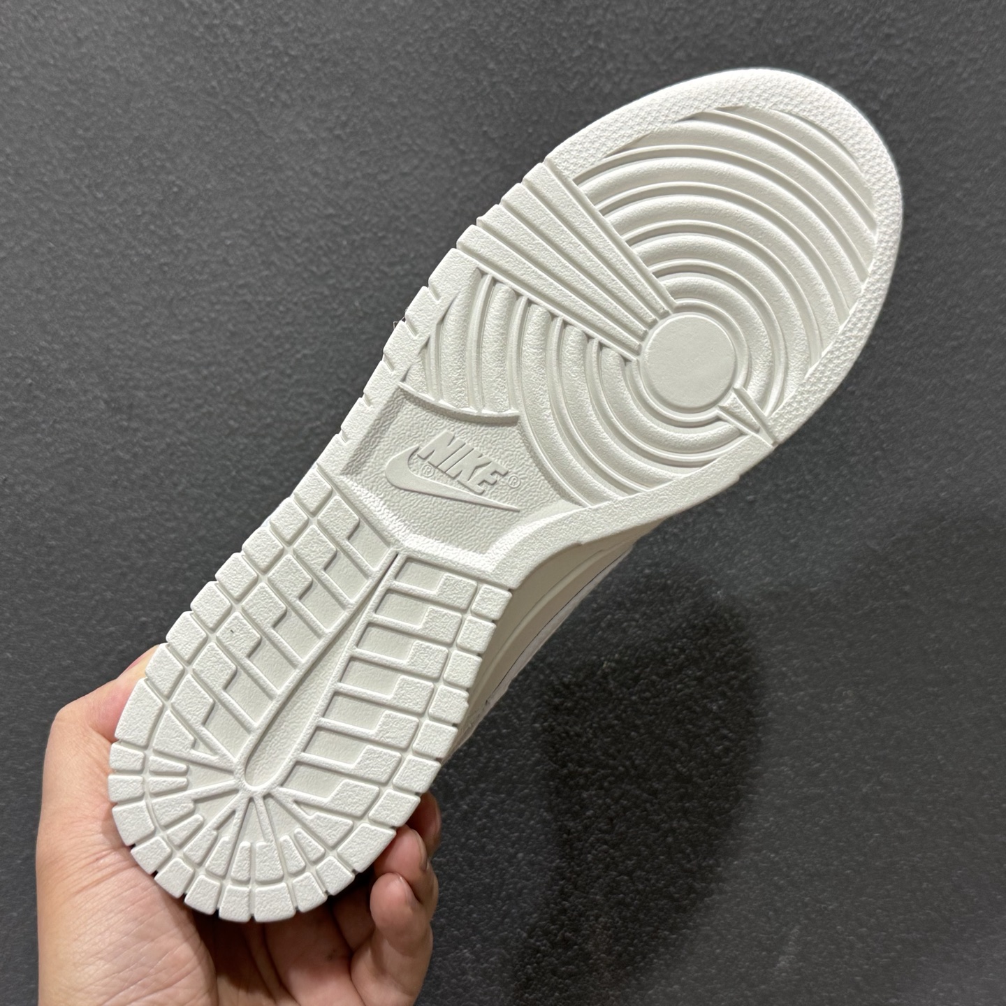 Nike SB Dunk Low 马年限定 低帮休闲滑板鞋 WW1228-174-Top High Quatity Cheap Sneakers Fashion Clothing Clothes Bags handbags Shoes of all Brand wholesale With The best Quality And Beautiful Price from China Factory Chinese suppliers wholesaler seller Nike SB Dunk Low 马年限定 低帮休闲滑板鞋 WW1228-174