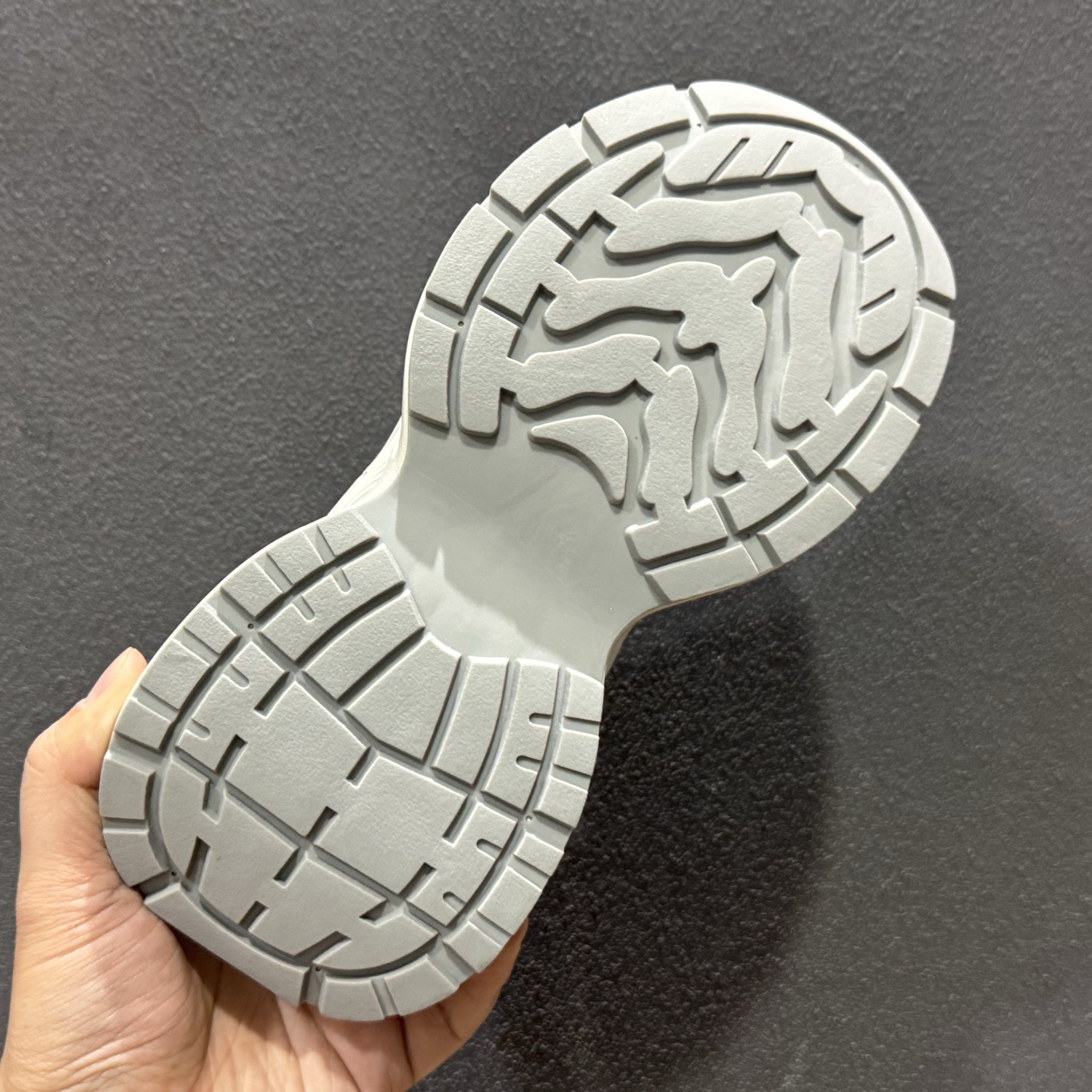 220 新货GG-CC Chunky Low休闲运动老爹鞋系列-Chinese UA Cheap High Quatity Brand Clothes Bags handbags Sneakers wholesale wholesaler seller from China Factory suppliers Fashion Clothing Shoes best Quality Beautiful Price 220 新货GG-CC Chunky Low休闲运动老爹鞋系列