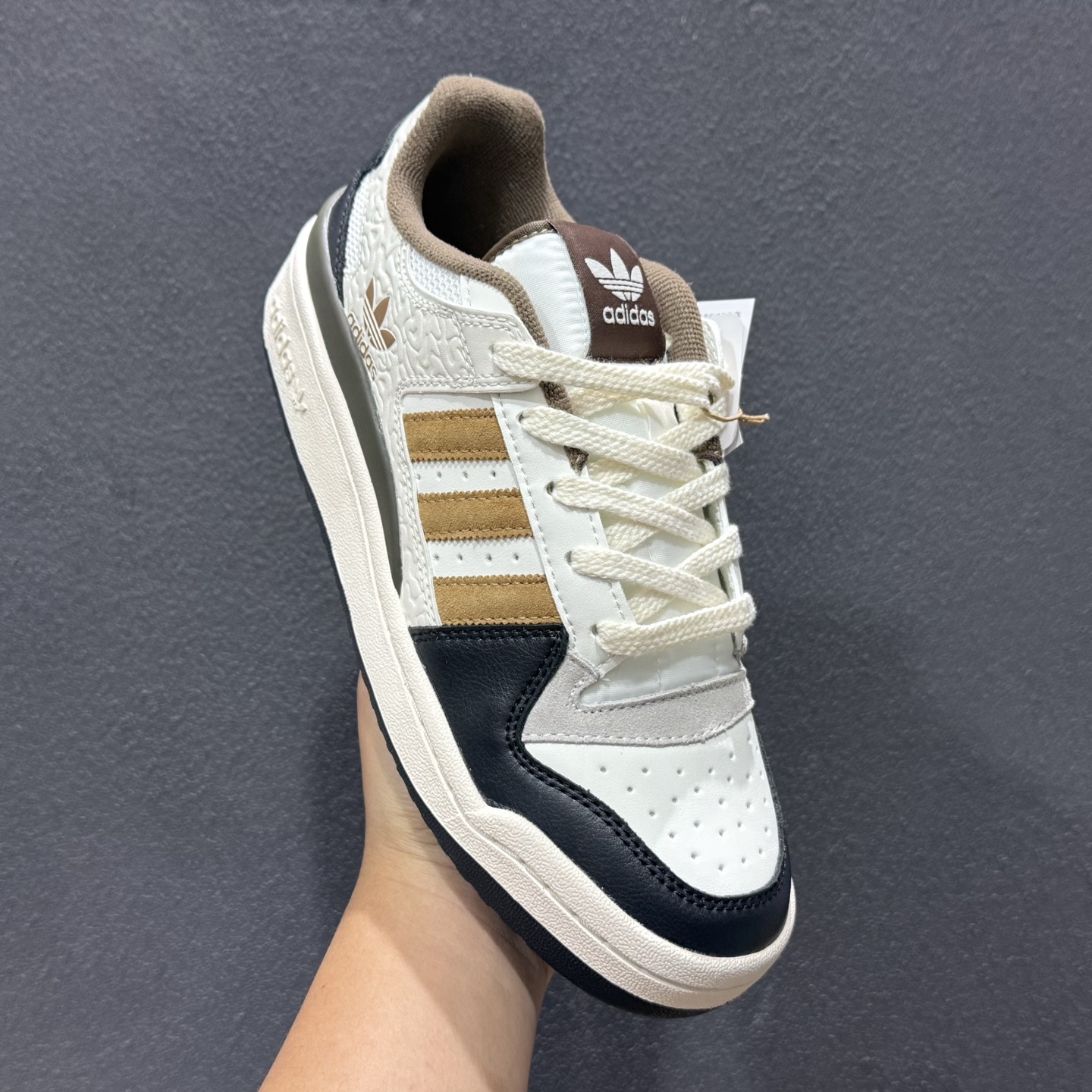 Adidas Forum Low CL 阿迪达斯 三叶草 经典复古 低帮运动休闲鞋 JQ8734-262-Top High Quatity Cheap Sneakers Fashion Clothing Clothes Bags handbags Shoes of all Brand wholesale With The best Quality And Beautiful Price from China Factory Chinese suppliers wholesaler seller Adidas Forum Low CL 阿迪达斯 三叶草 经典复古 低帮运动休闲鞋 JQ8734-262