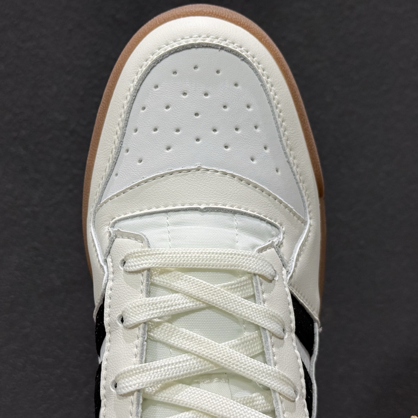 海外渠道版 原盒原标 Adidas Forum LOW CL 三叶草低邦 经典魔术贴复古板鞋 JQ0209-262