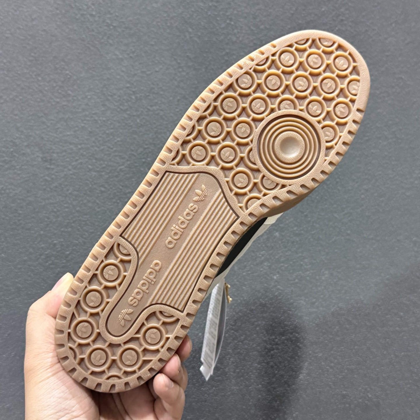 海外渠道版 原盒原标 Adidas Forum LOW CL 三叶草低邦 经典魔术贴复古板鞋 JQ0209-262