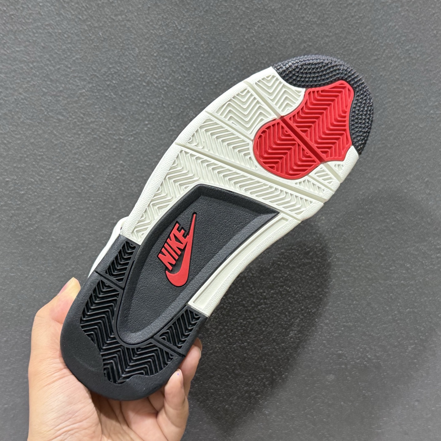 Air Jordan 4 Retro ”Flight Club”舒适百搭 防滑耐磨 中帮 复古篮球鞋 白黑红 IM4002-100-Top High Quatity Cheap Sneakers Fashion Clothing Clothes Bags handbags Shoes of all Brand wholesale With The best Quality And Beautiful Price from China Factory Chinese suppliers wholesaler seller Air Jordan 4 Retro ”Flight Club”舒适百搭 防滑耐磨 中帮 复古篮球鞋 白黑红 IM4002-100