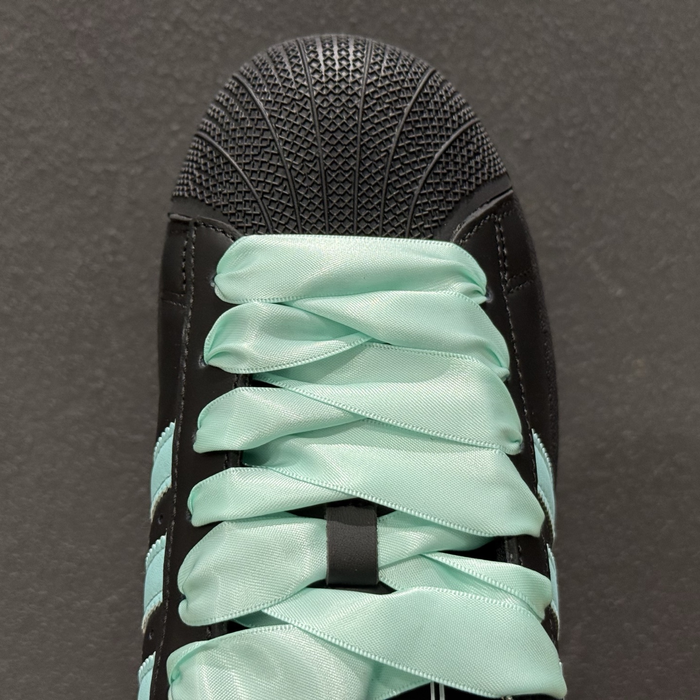 180 平台爆款 定制球鞋 adidas originals Superstar 2 碎冰蓝黑 JH9977