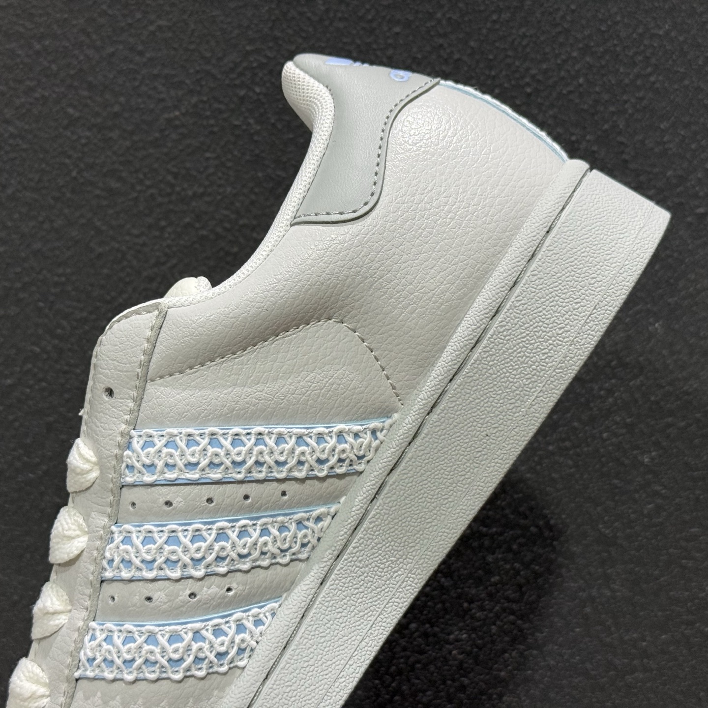 180 adidas originals Superstar 2 简约经典 舒适时尚 复古板鞋 男女同款 灰色 JQ8729
