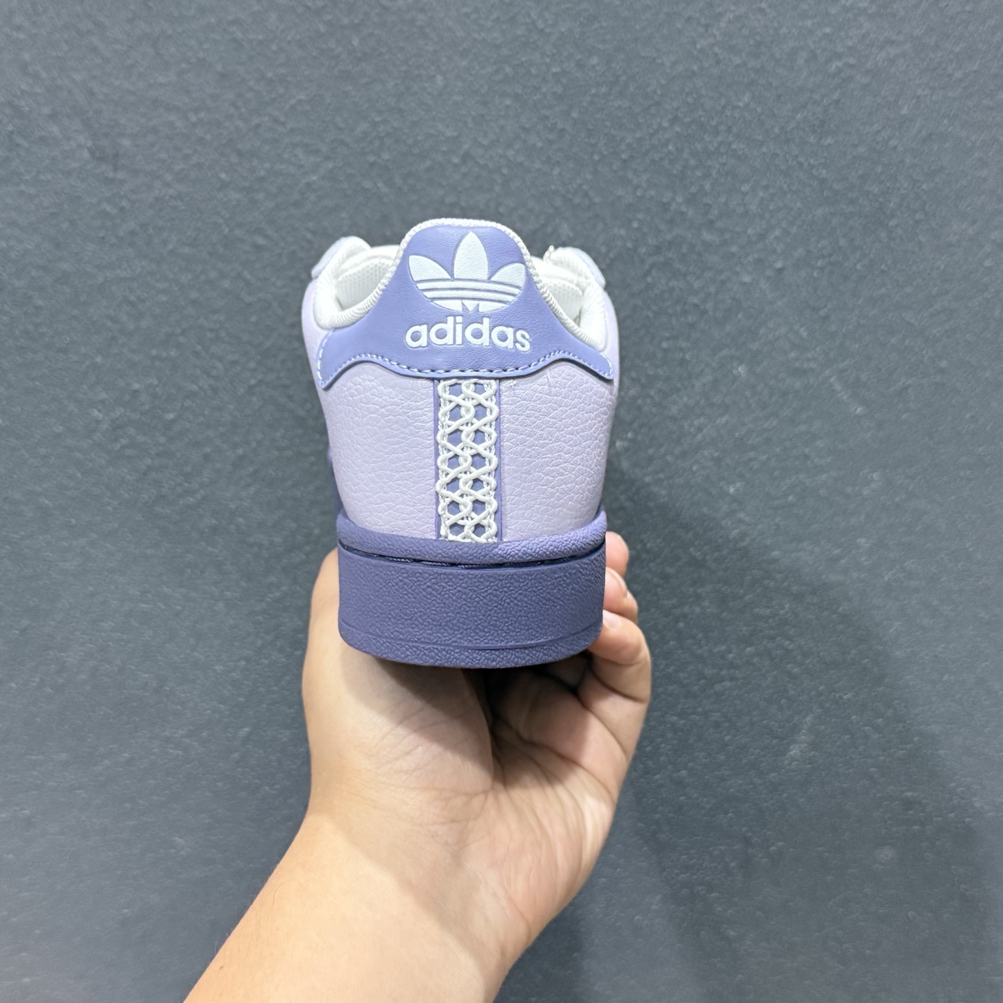 180 顶级头层版 adidas originals Supetar 2 贝壳头 简约经典 舒适时尚 复古板鞋 男女同款 黑白 KJ4210-Chinese UA Cheap High Quatity Brand Clothes Bags handbags Sneakers wholesale wholesaler seller from China Factory suppliers Fashion Clothing Shoes best Quality Beautiful Price 180 顶级头层版 adidas originals Supetar 2 贝壳头 简约经典 舒适时尚 复古板鞋 男女同款 黑白 KJ4210