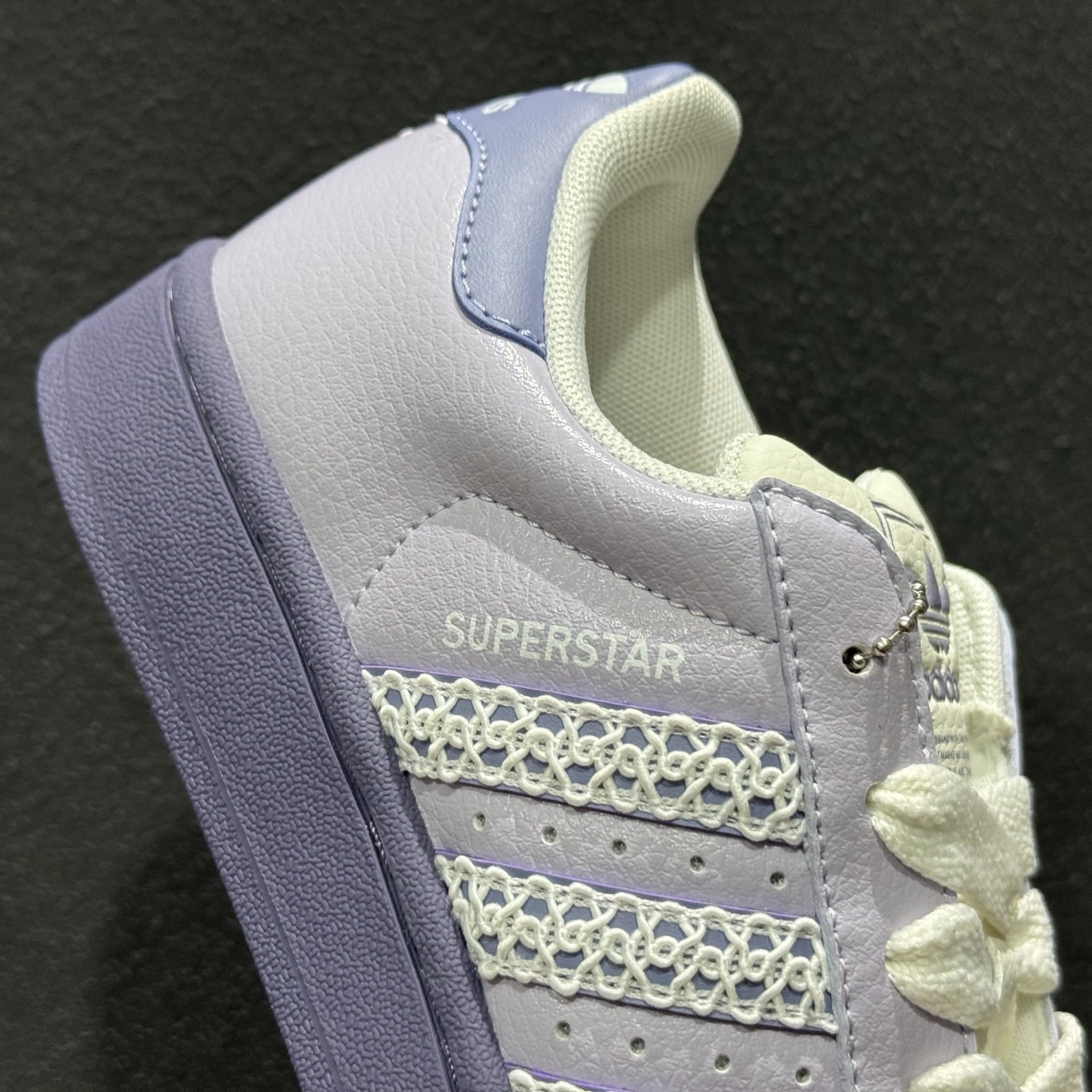 180 顶级头层版 adidas originals Supetar 2 贝壳头 简约经典 舒适时尚 复古板鞋 男女同款 黑白 KJ4210-Chinese UA Cheap High Quatity Brand Clothes Bags handbags Sneakers wholesale wholesaler seller from China Factory suppliers Fashion Clothing Shoes best Quality Beautiful Price 180 顶级头层版 adidas originals Supetar 2 贝壳头 简约经典 舒适时尚 复古板鞋 男女同款 黑白 KJ4210