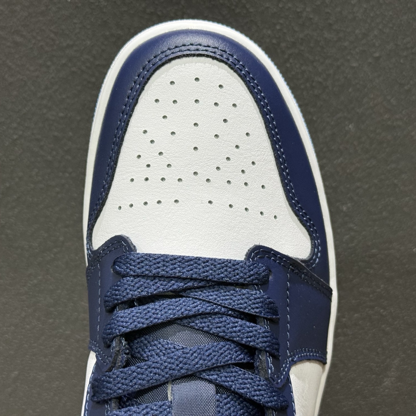 240 Air Jordan 1 Low AJ1 乔1白蓝配色 低帮复古文化篮球鞋 553558-404-Chinese UA Cheap High Quatity Brand Clothes Bags handbags Sneakers wholesale wholesaler seller from China Factory suppliers Fashion Clothing Shoes best Quality Beautiful Price 240 Air Jordan 1 Low AJ1 乔1白蓝配色 低帮复古文化篮球鞋 553558-404