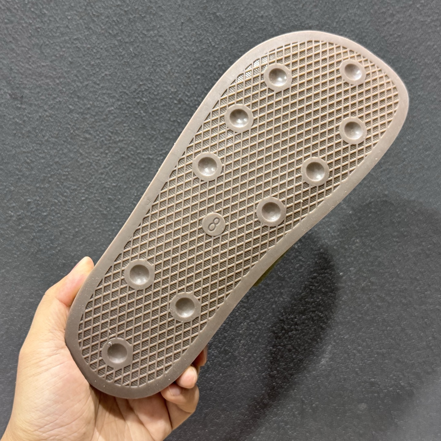 180 Adidas originals Adimule 阿迪舒适百搭 防磨包头一脚蹬拖鞋 IH6907-126